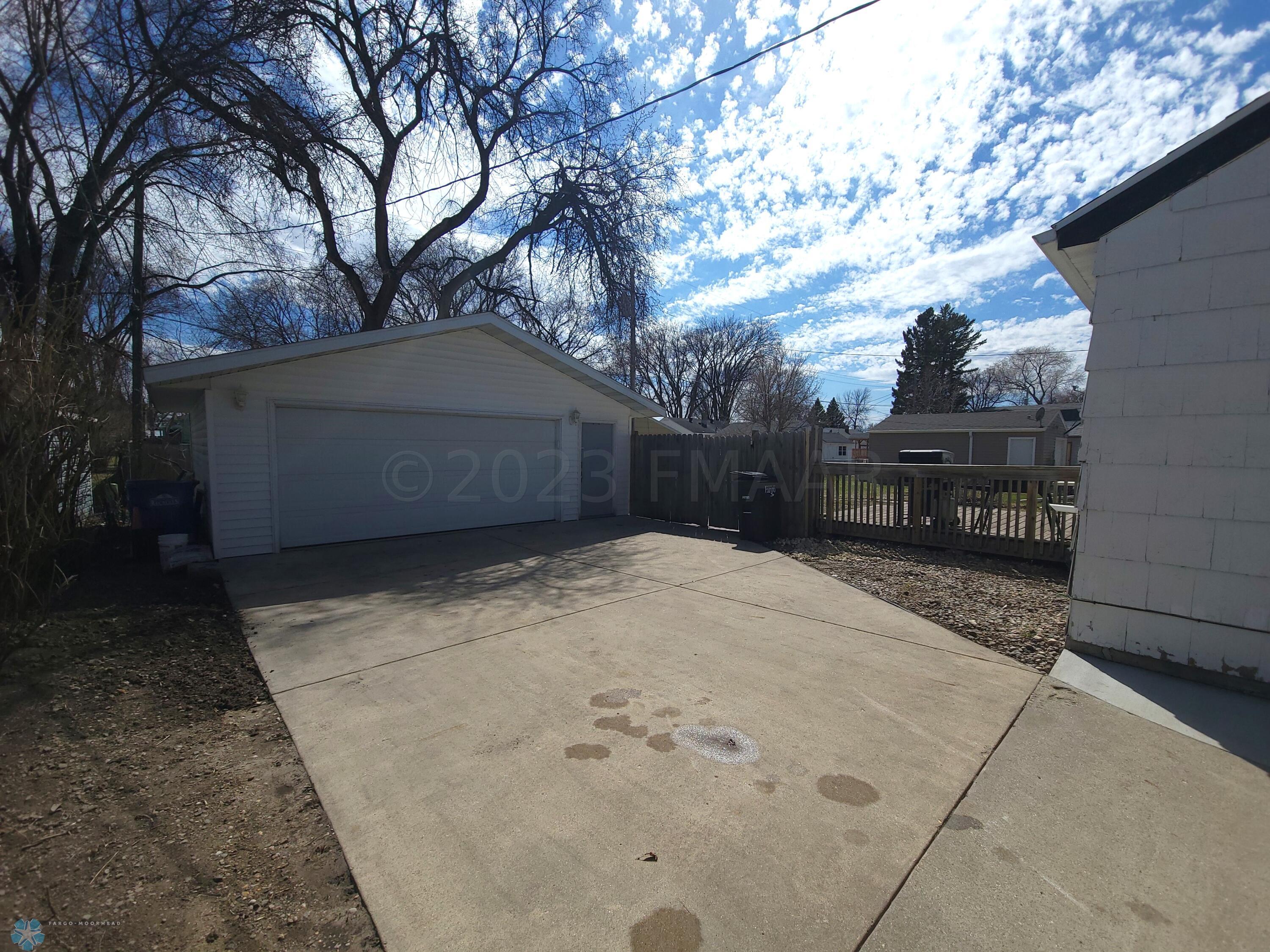 1810 11th Ave S Fargo, ND