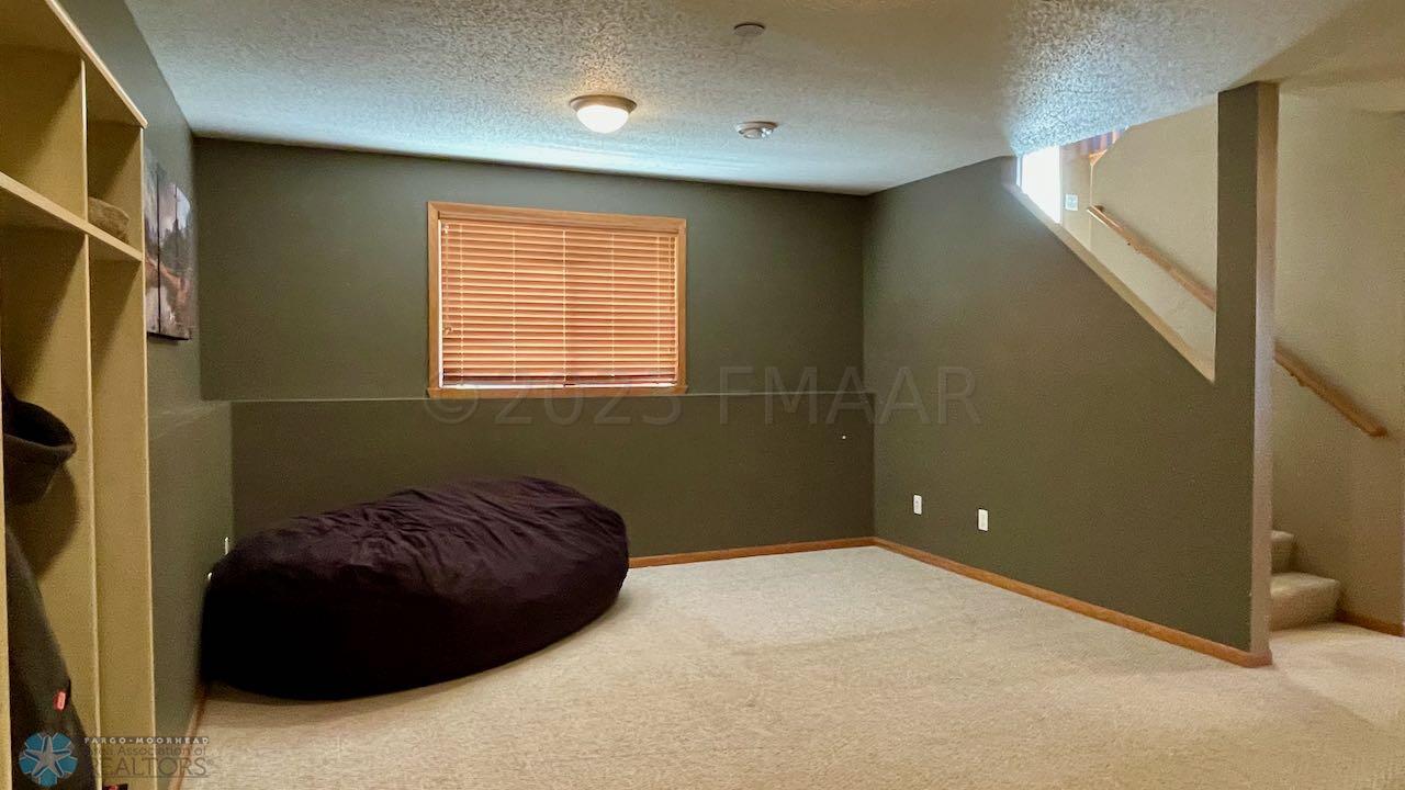 (21) Family Room