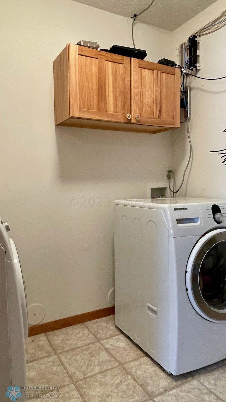(28) Laundry Room