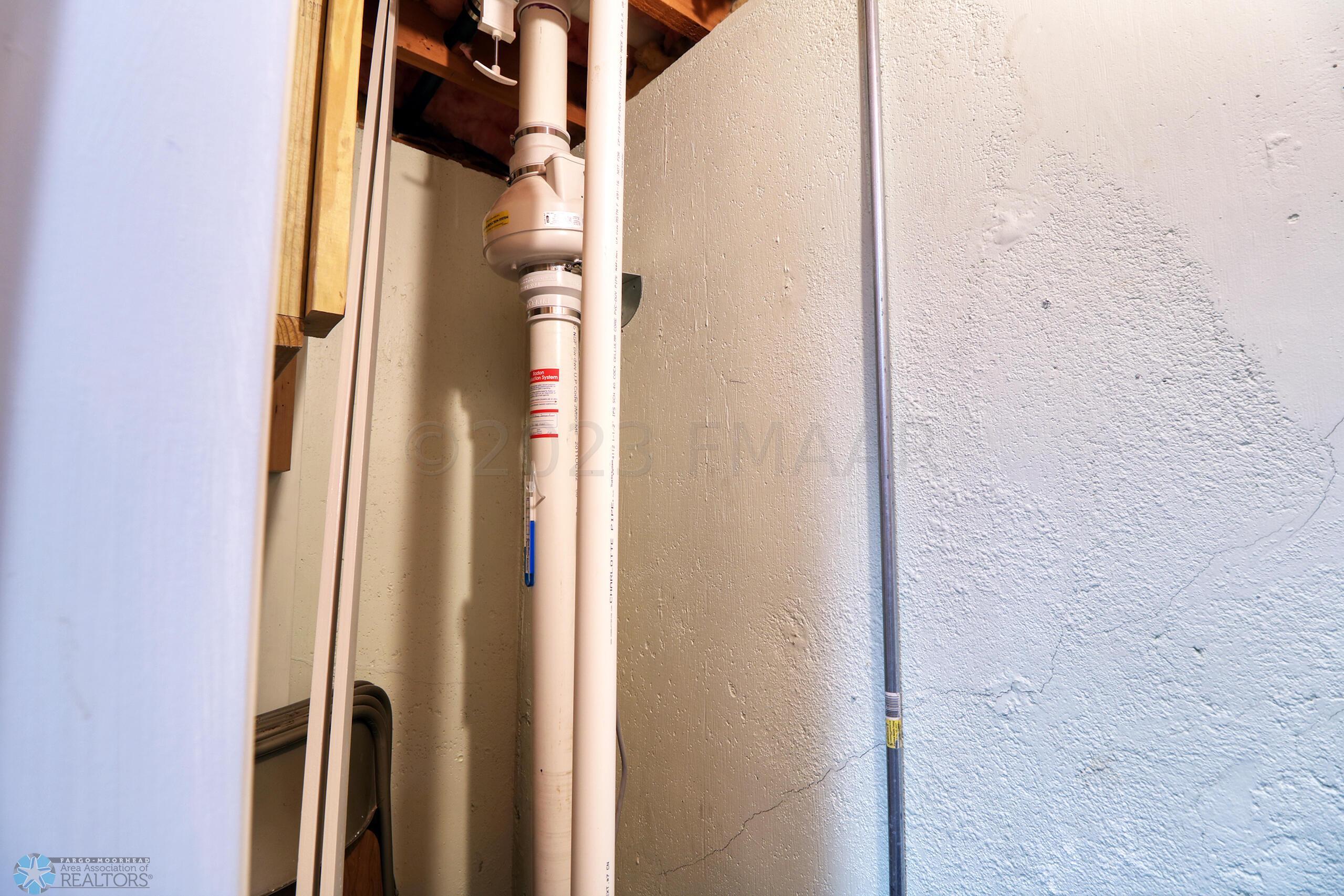 Radon tube