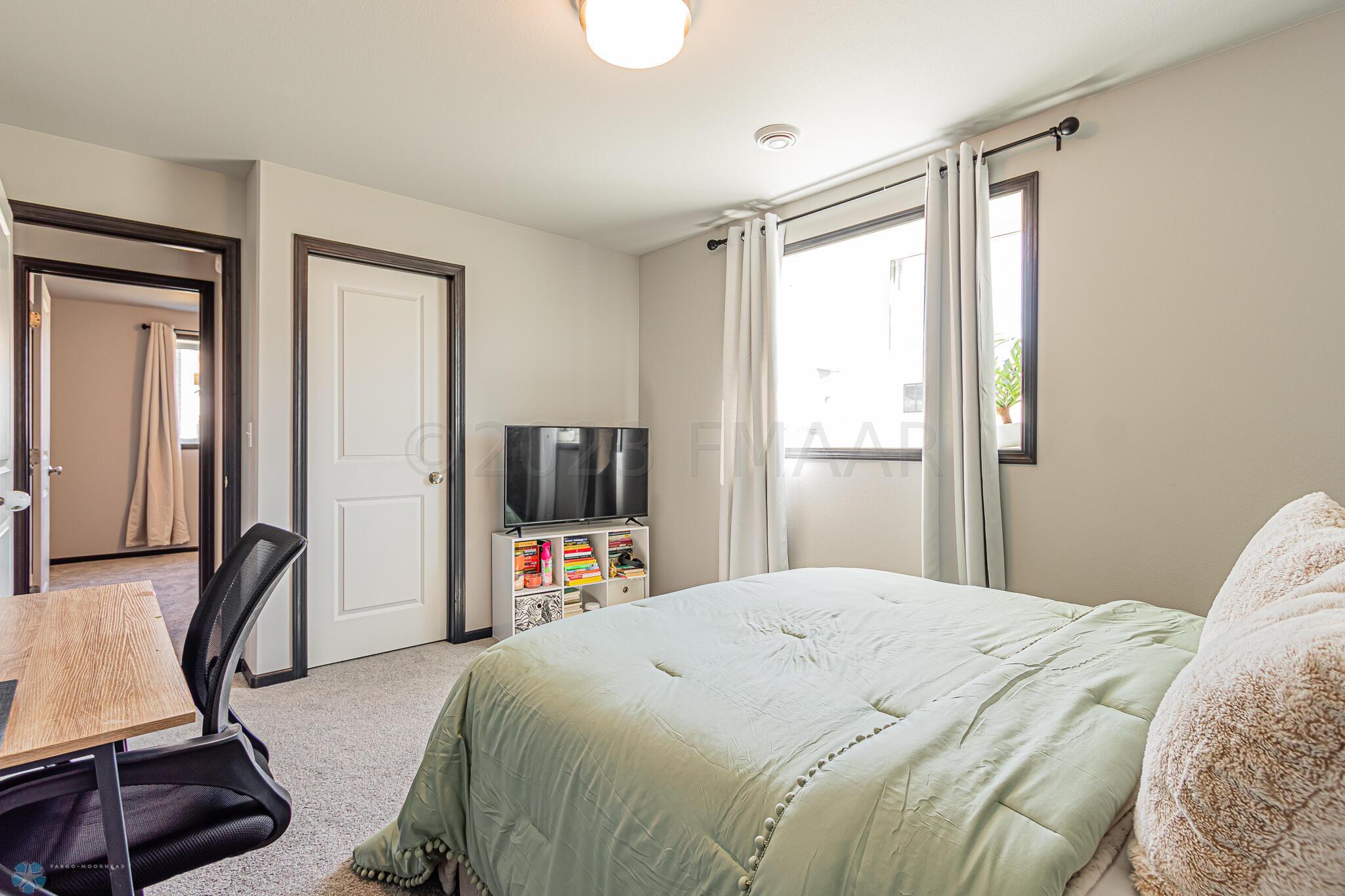 5235 11 Street West, West Fargo, ND 5807