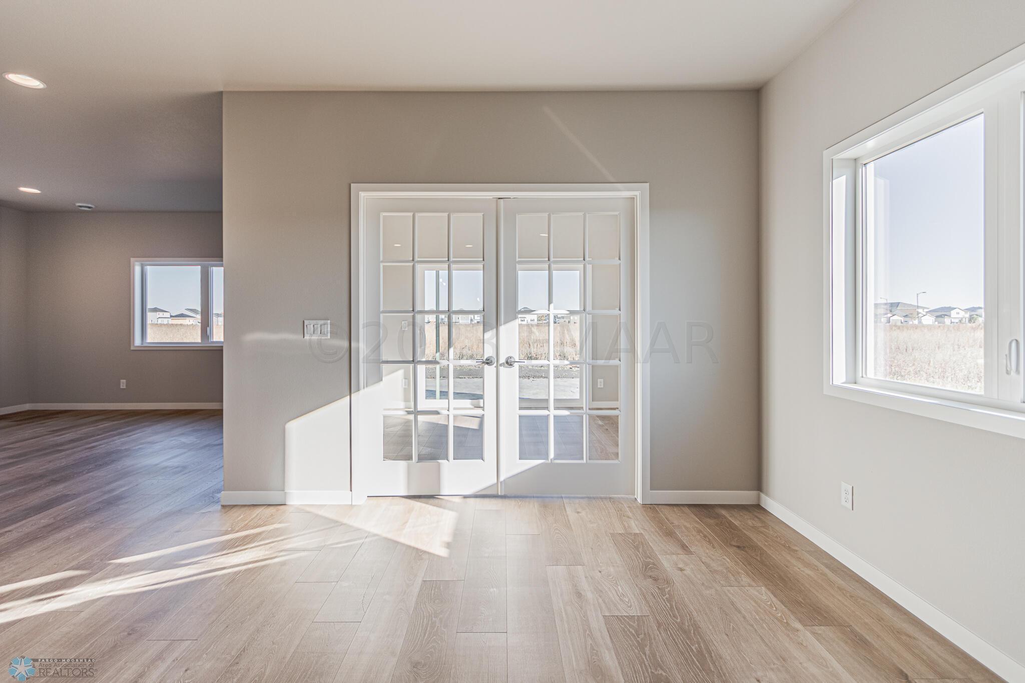 2561 69th Ave S, Fargo, ND 58104-26