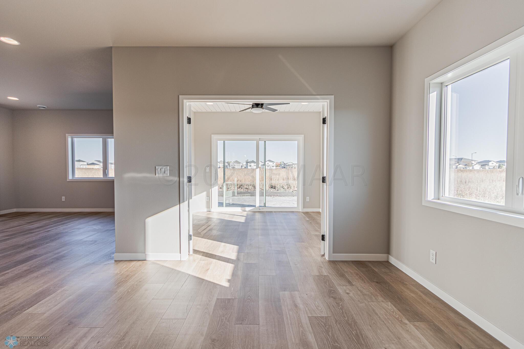 2561 69th Ave S, Fargo, ND 58104-27