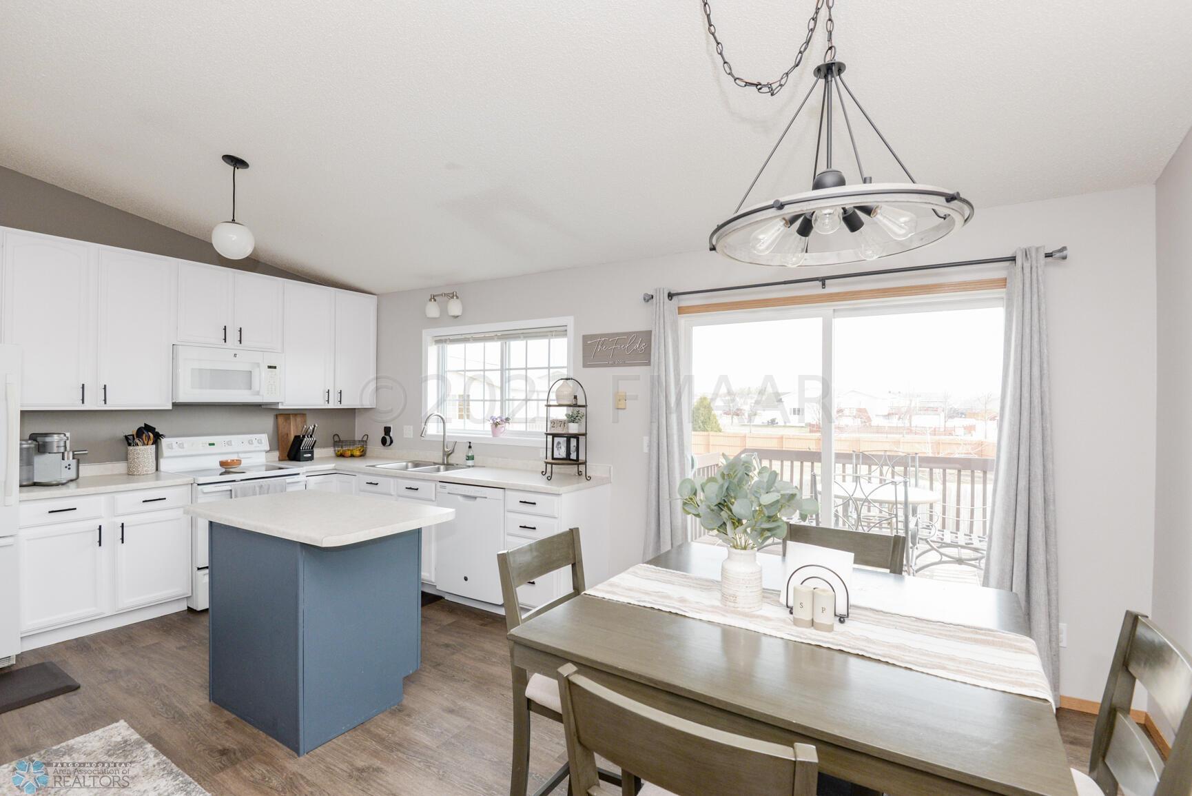 Kitchen/Dining