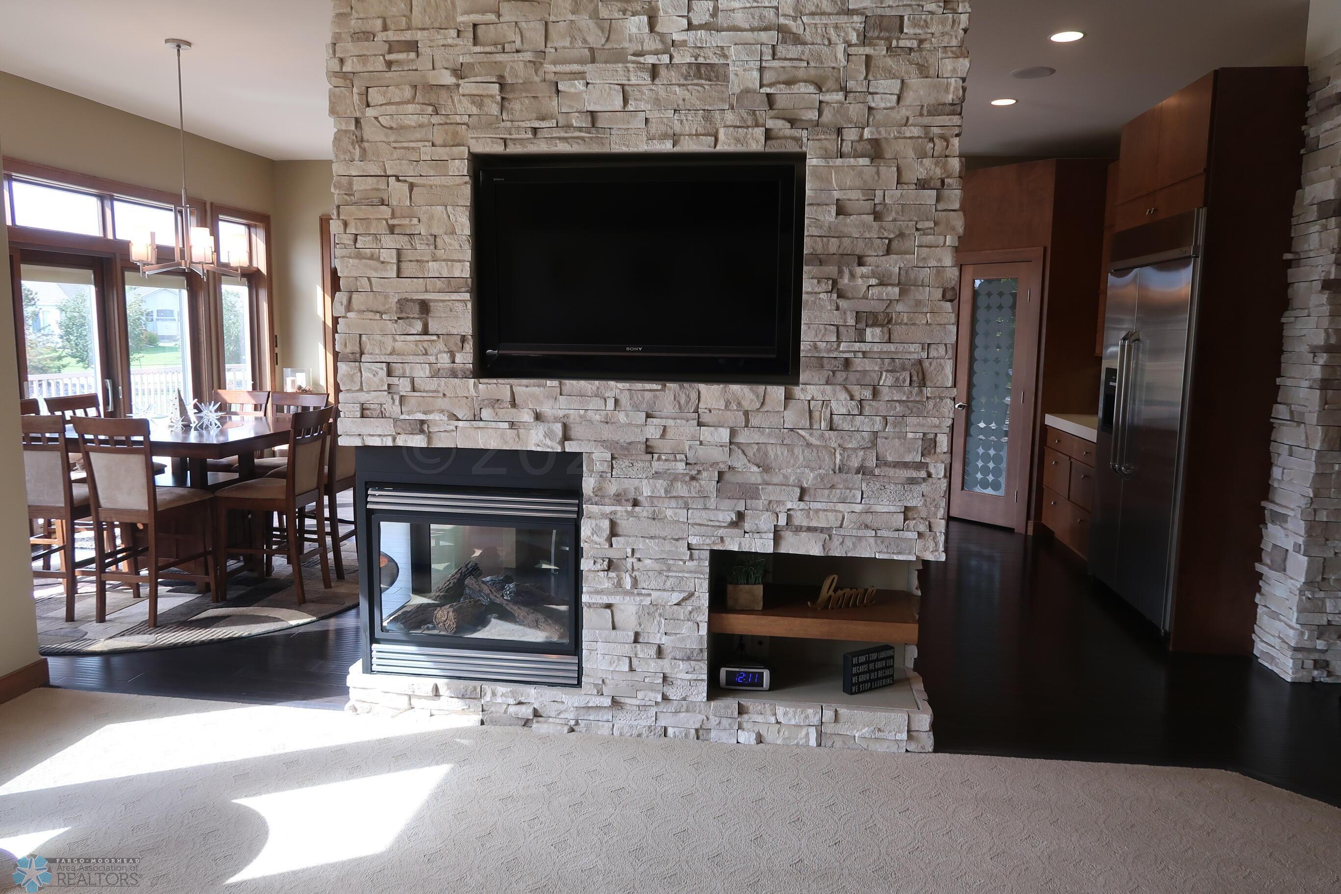 Listing Photos (36)
