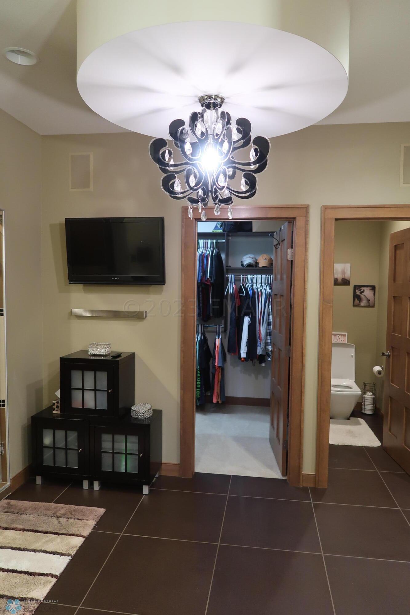 Listing Photos (46)