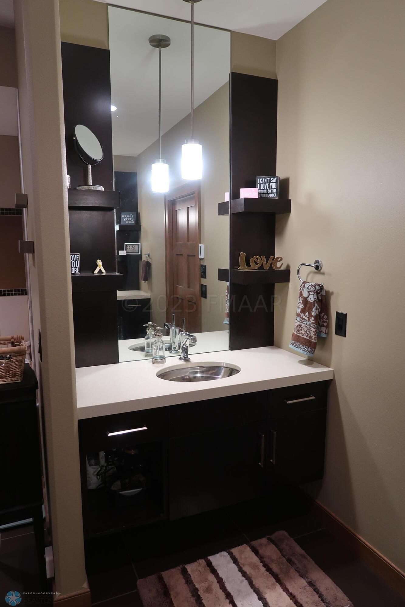 Listing Photos (48)