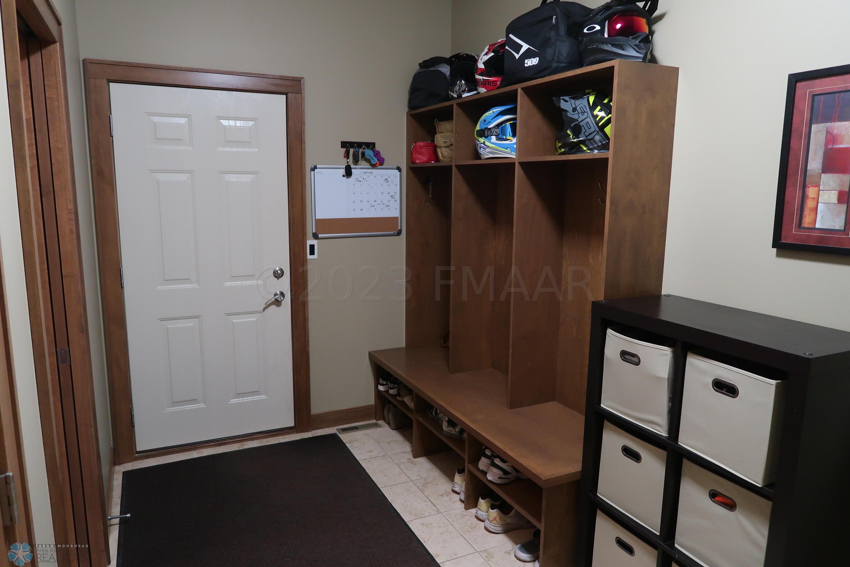Listing Photos (60)