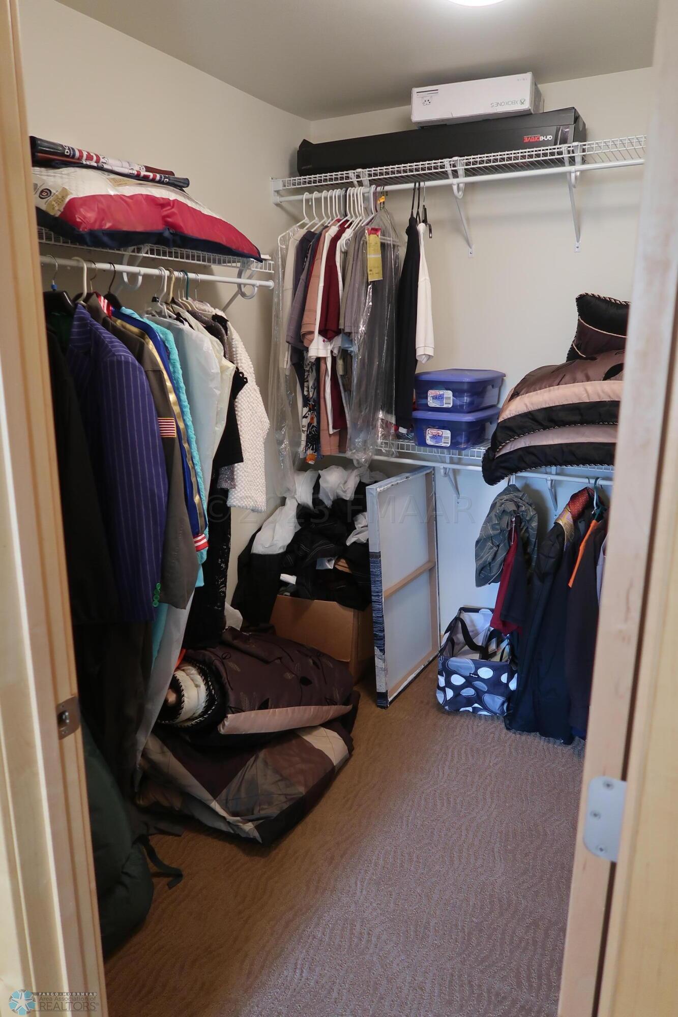Listing Photos (14)