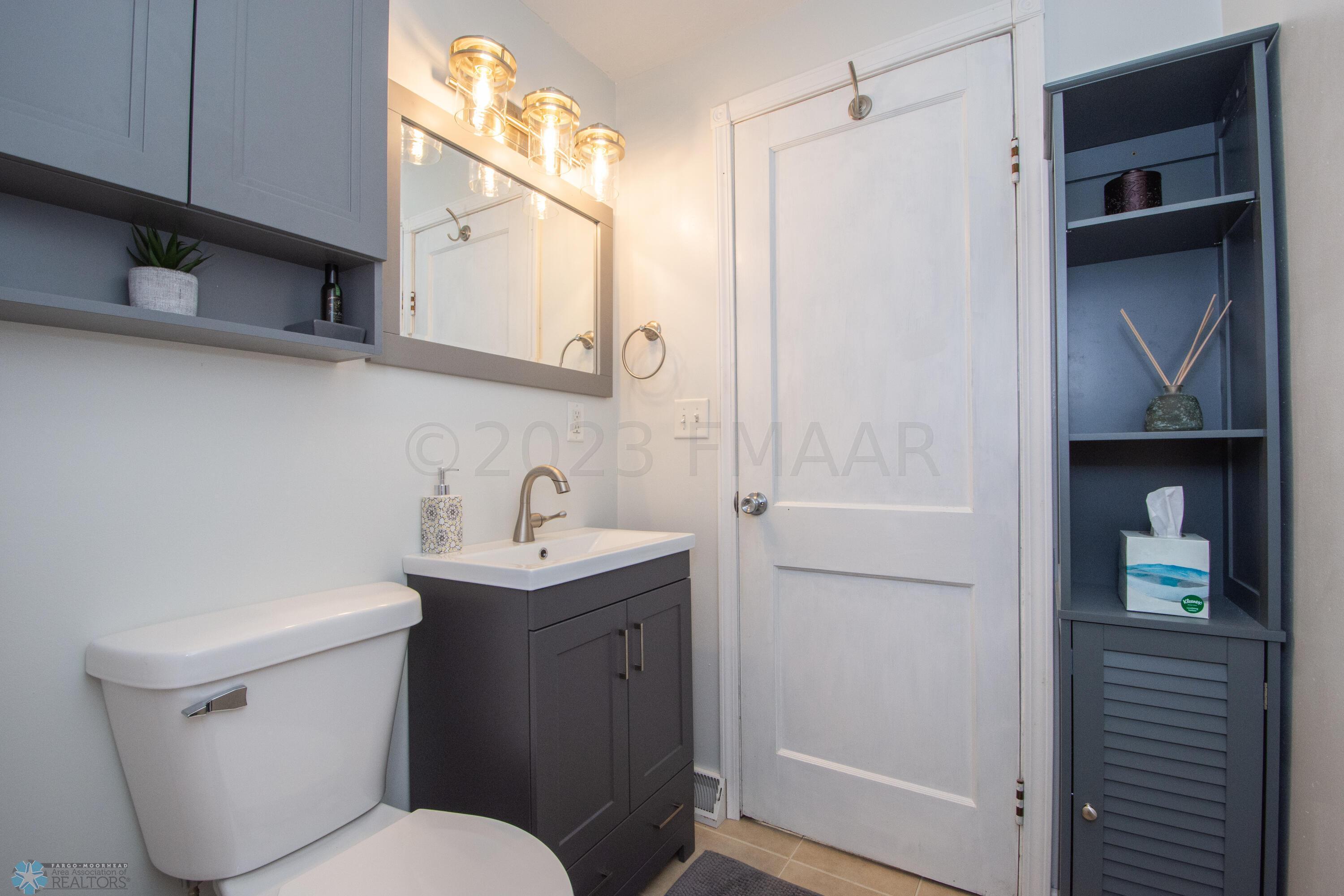Full Bathroom