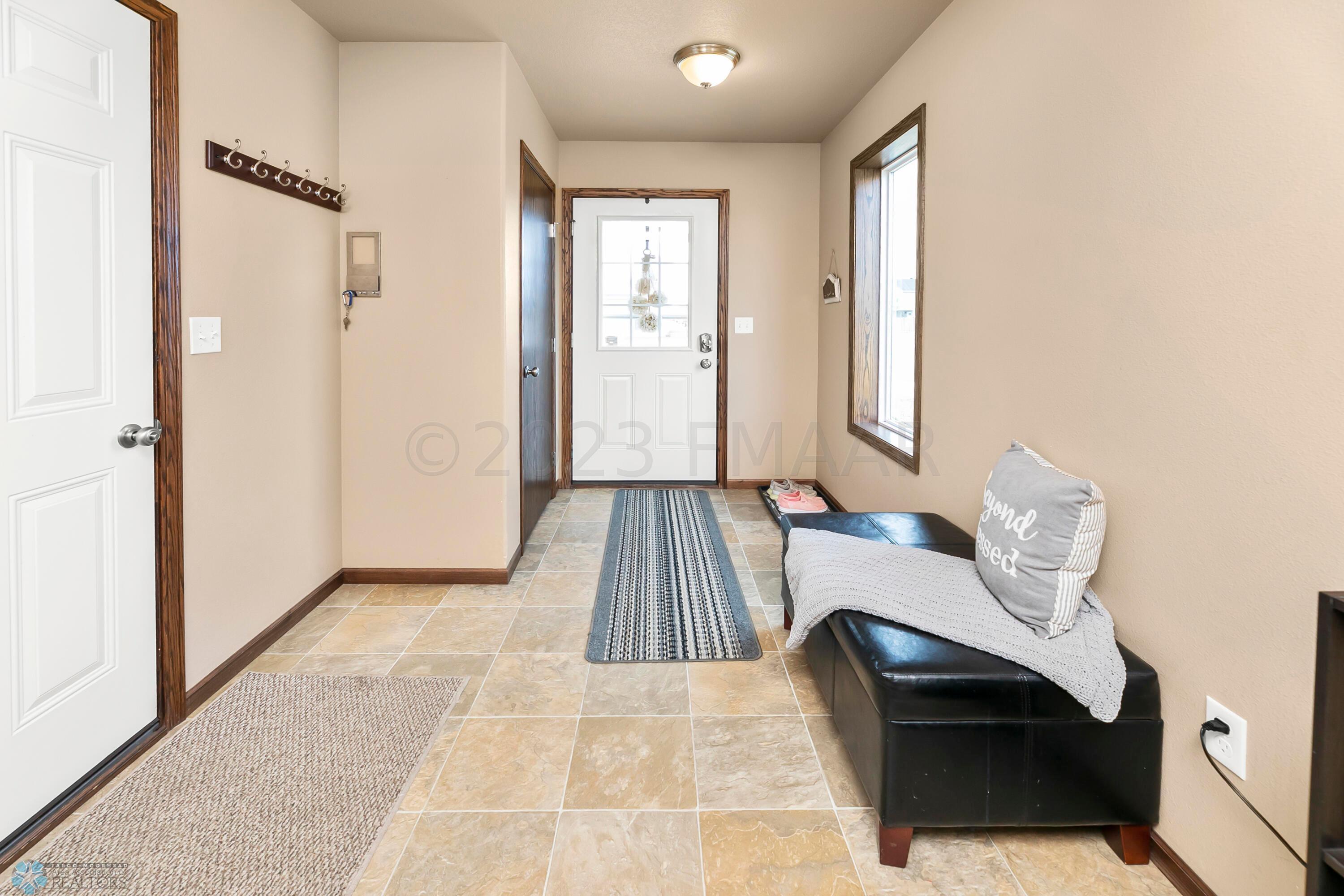 Spacious entry 2