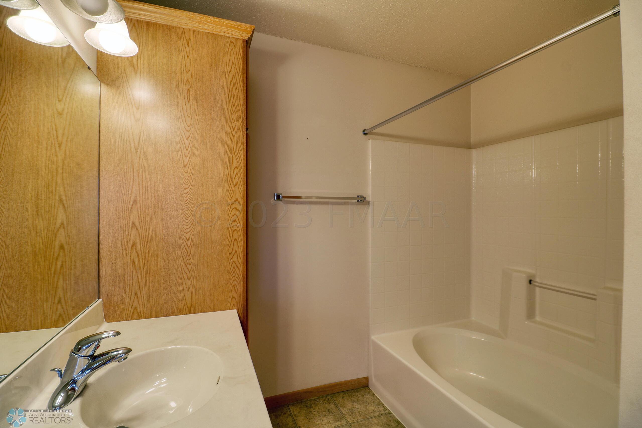 Bathroom1_2