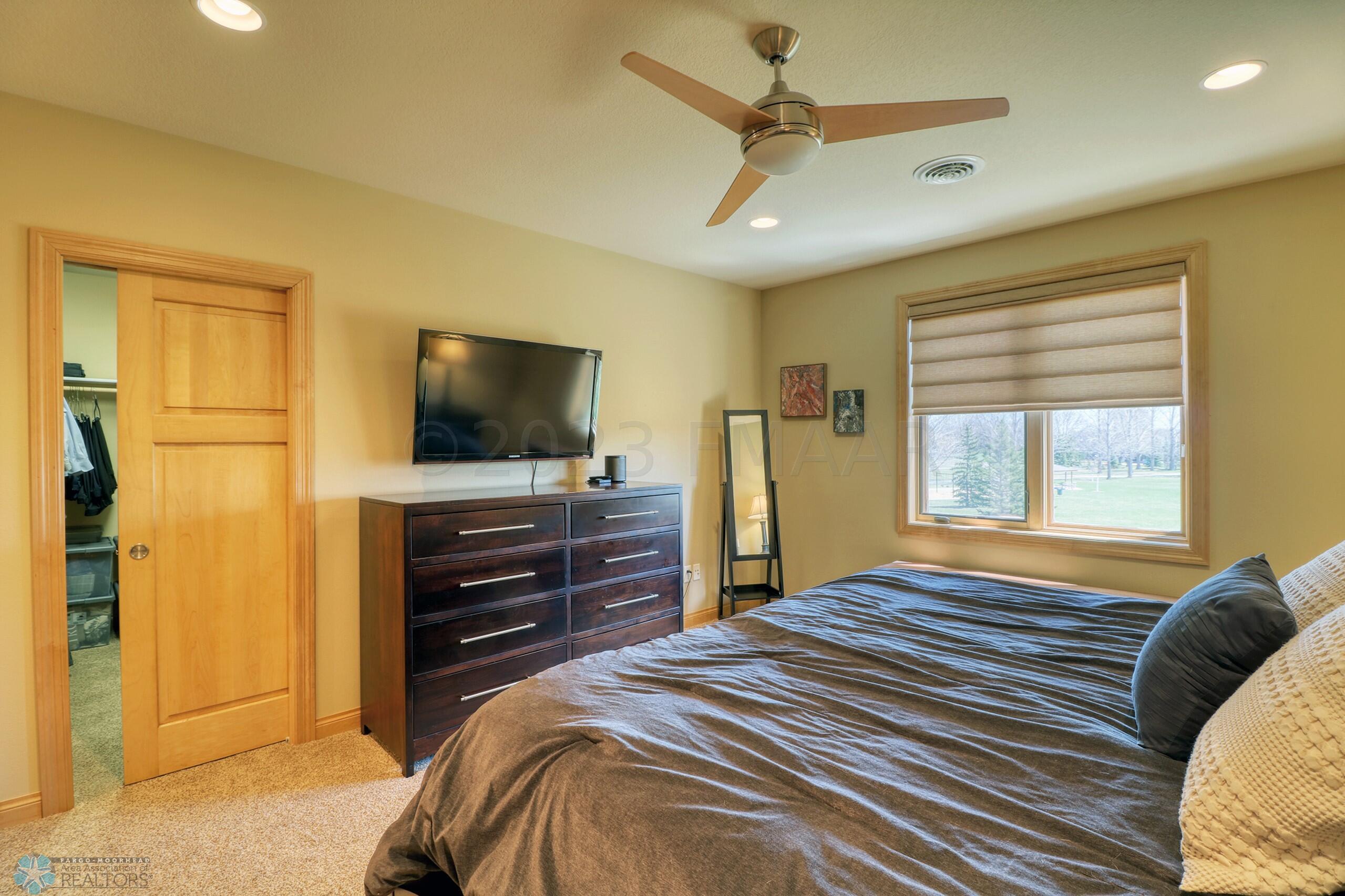 Master Bedroom1_2