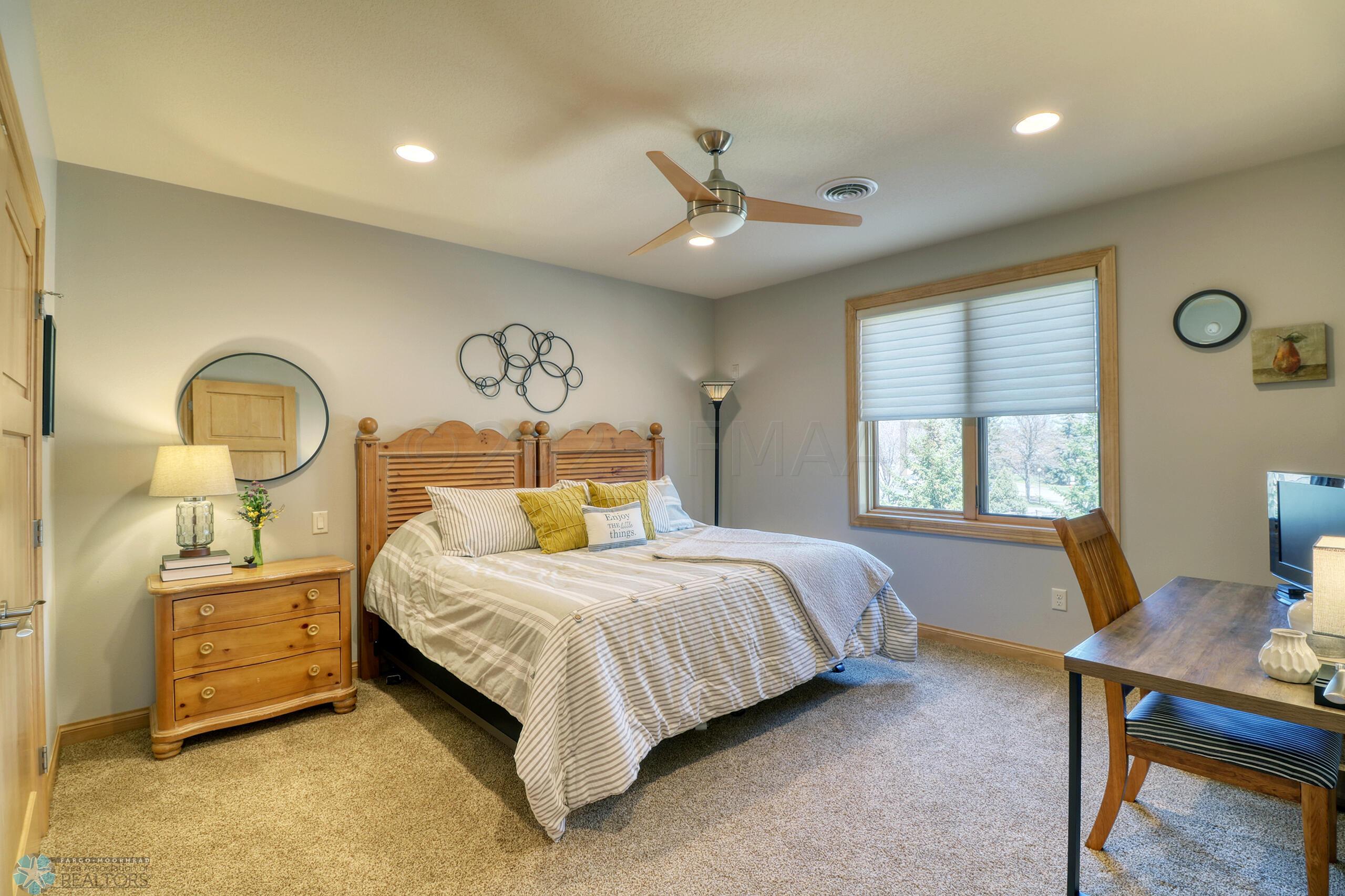 Bedroom1_1