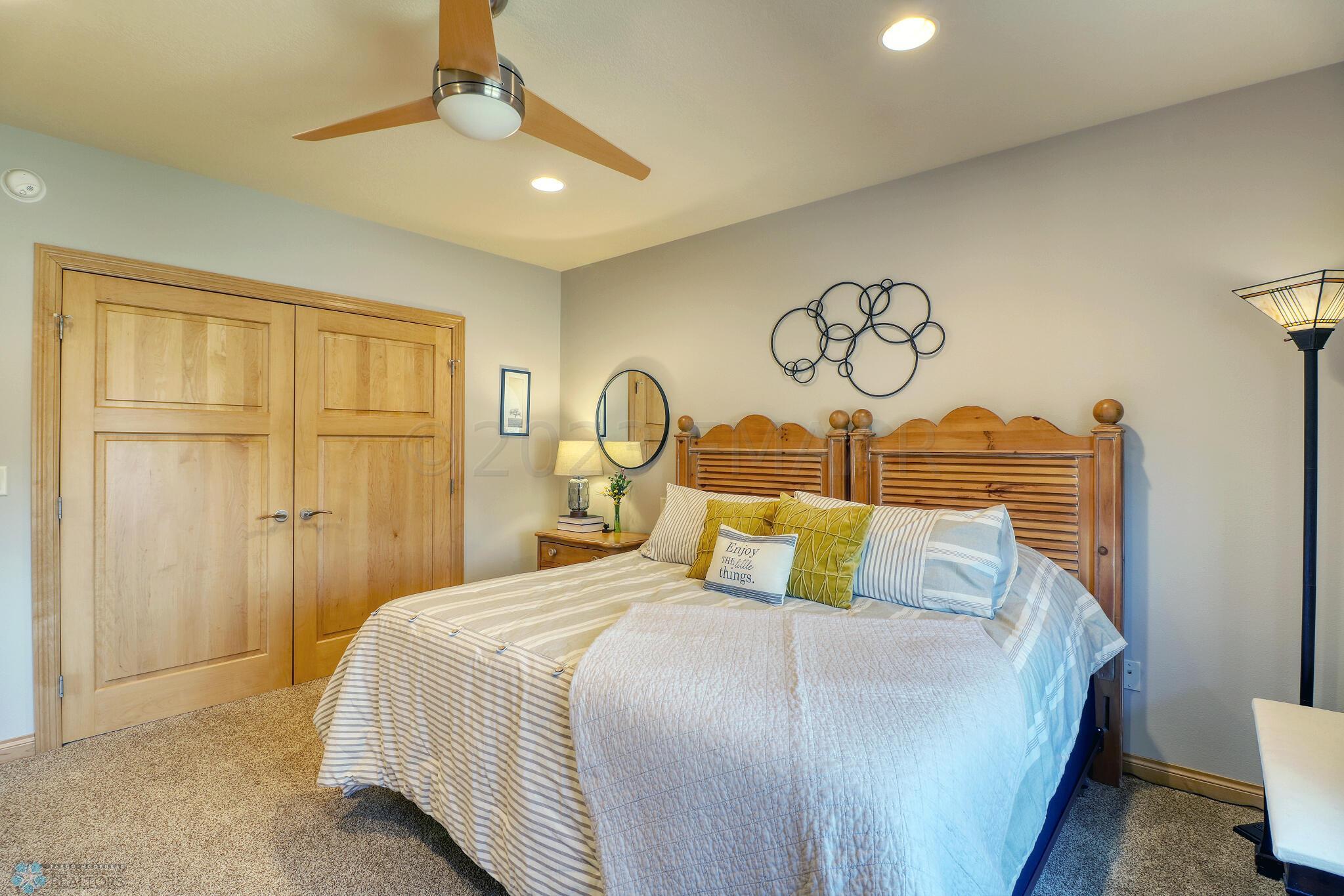 Bedroom1_2