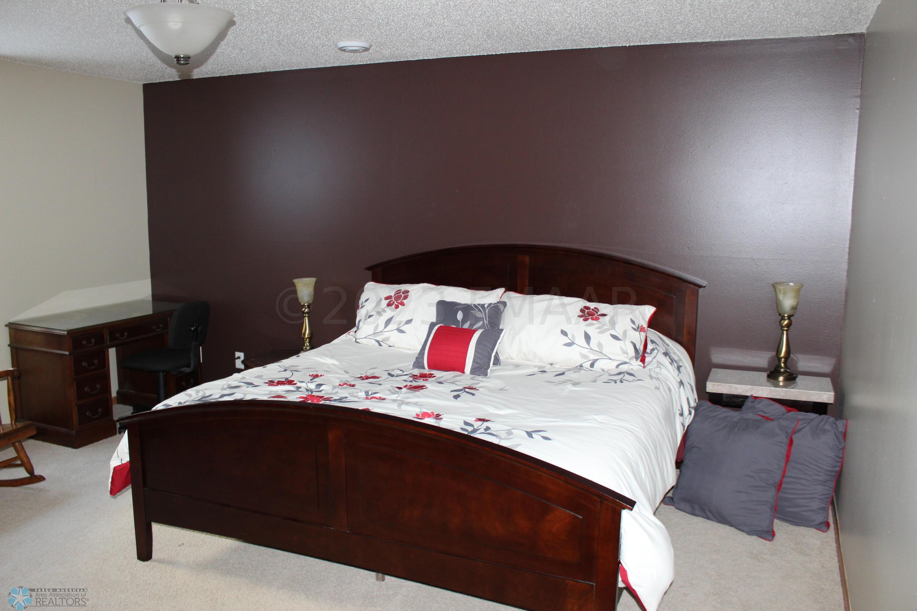 Base. Bdrm 1