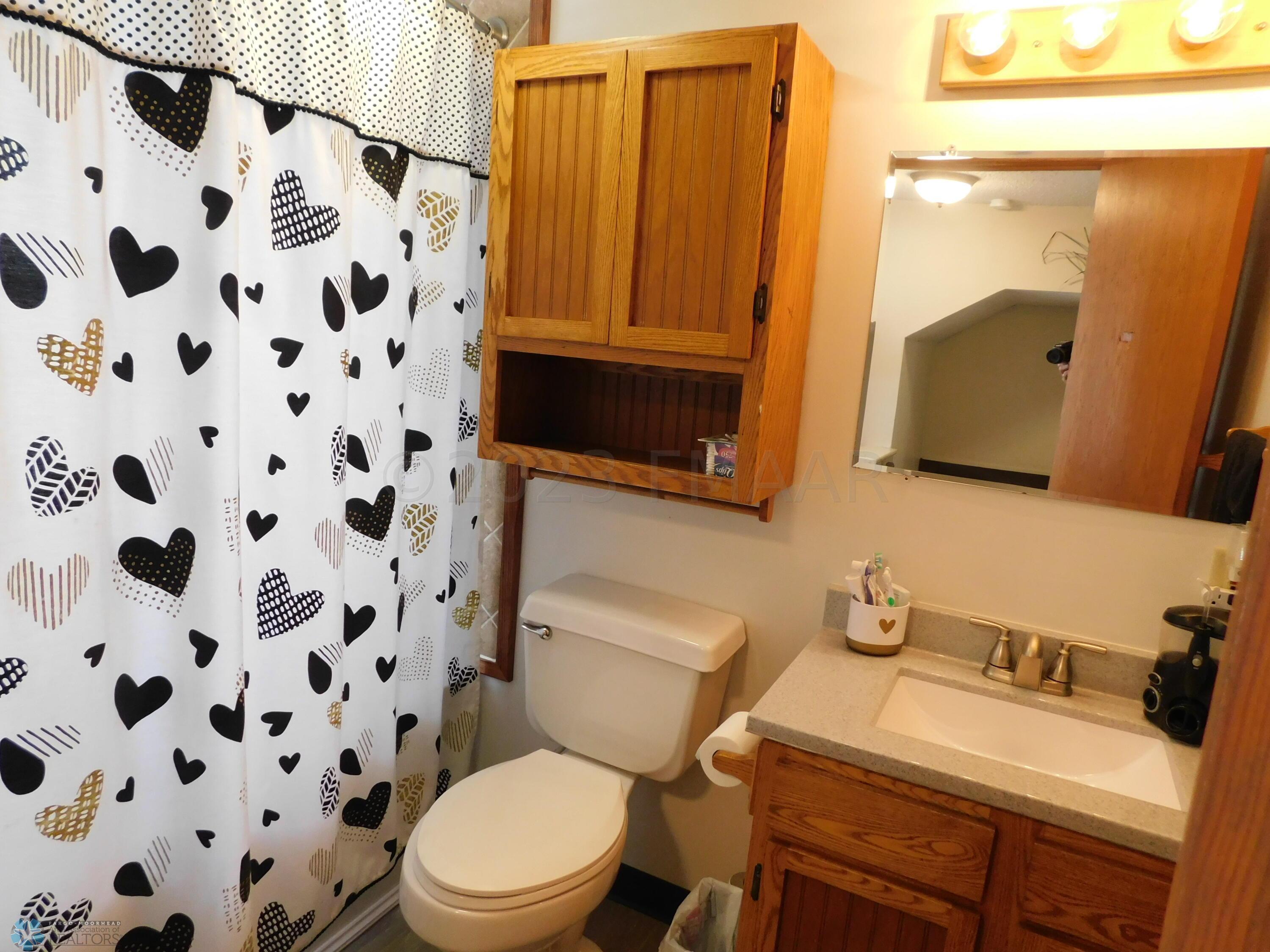 upstairs bathroo