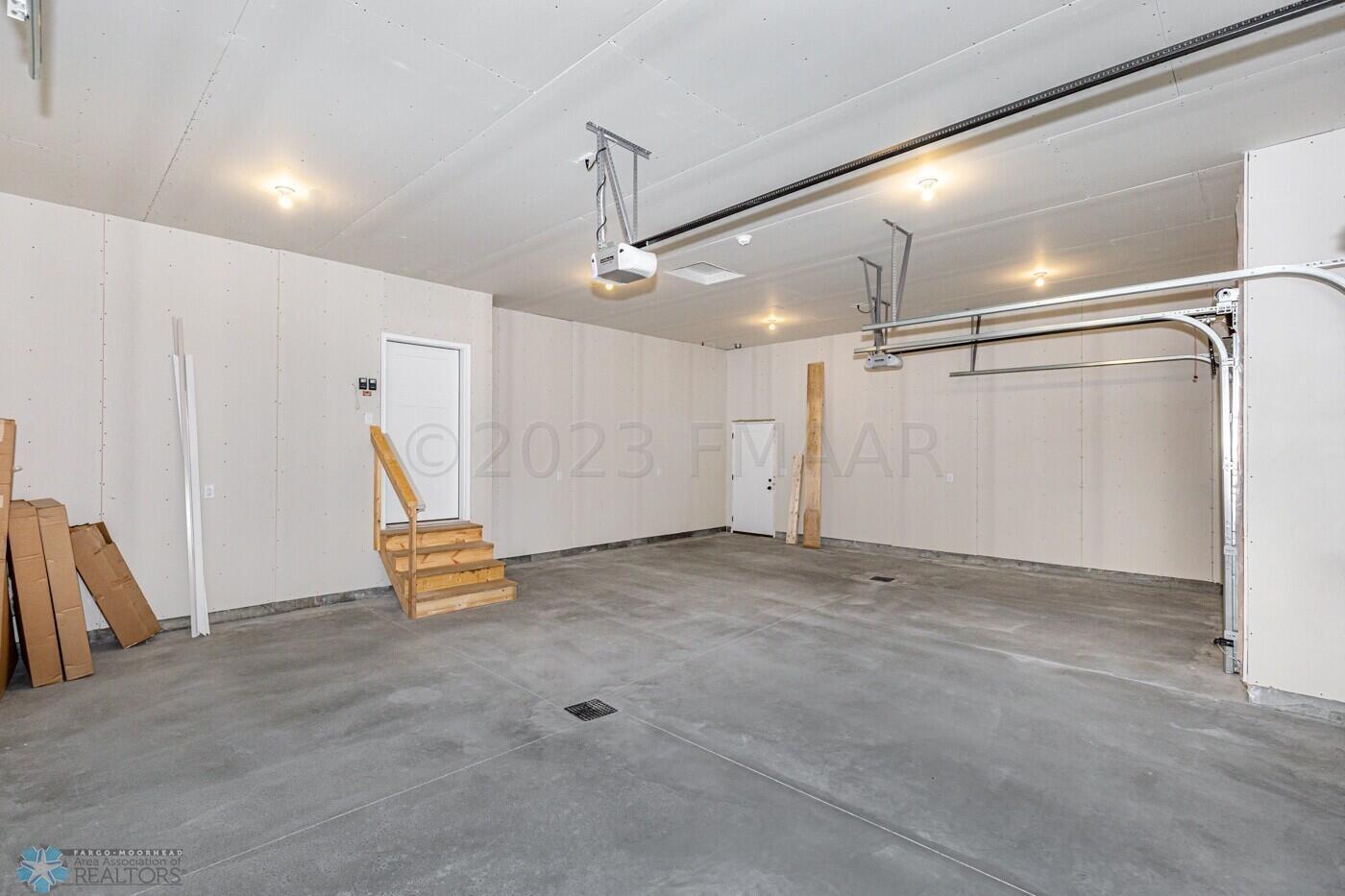 3 Stall Garage