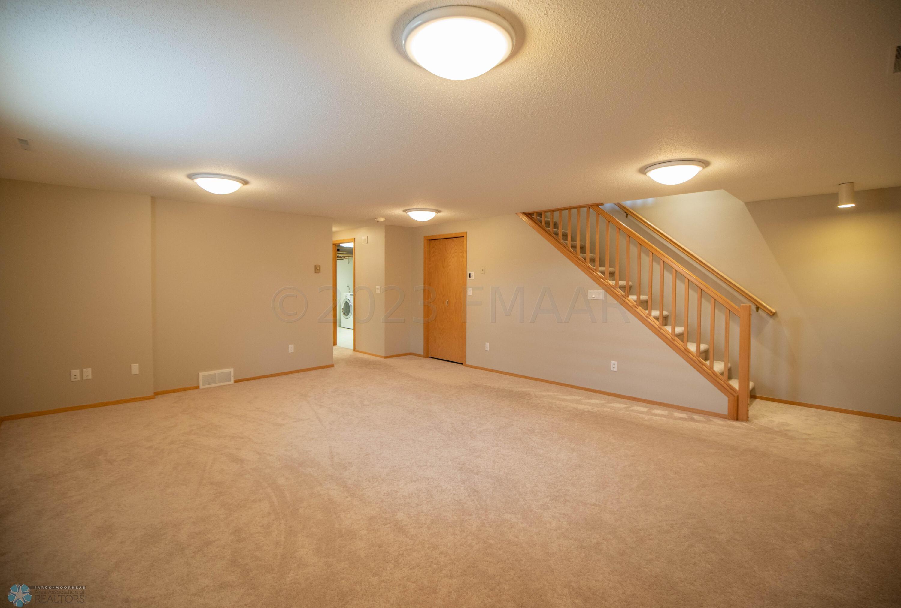 2801 37 1/2 Avenue S, Fargo
