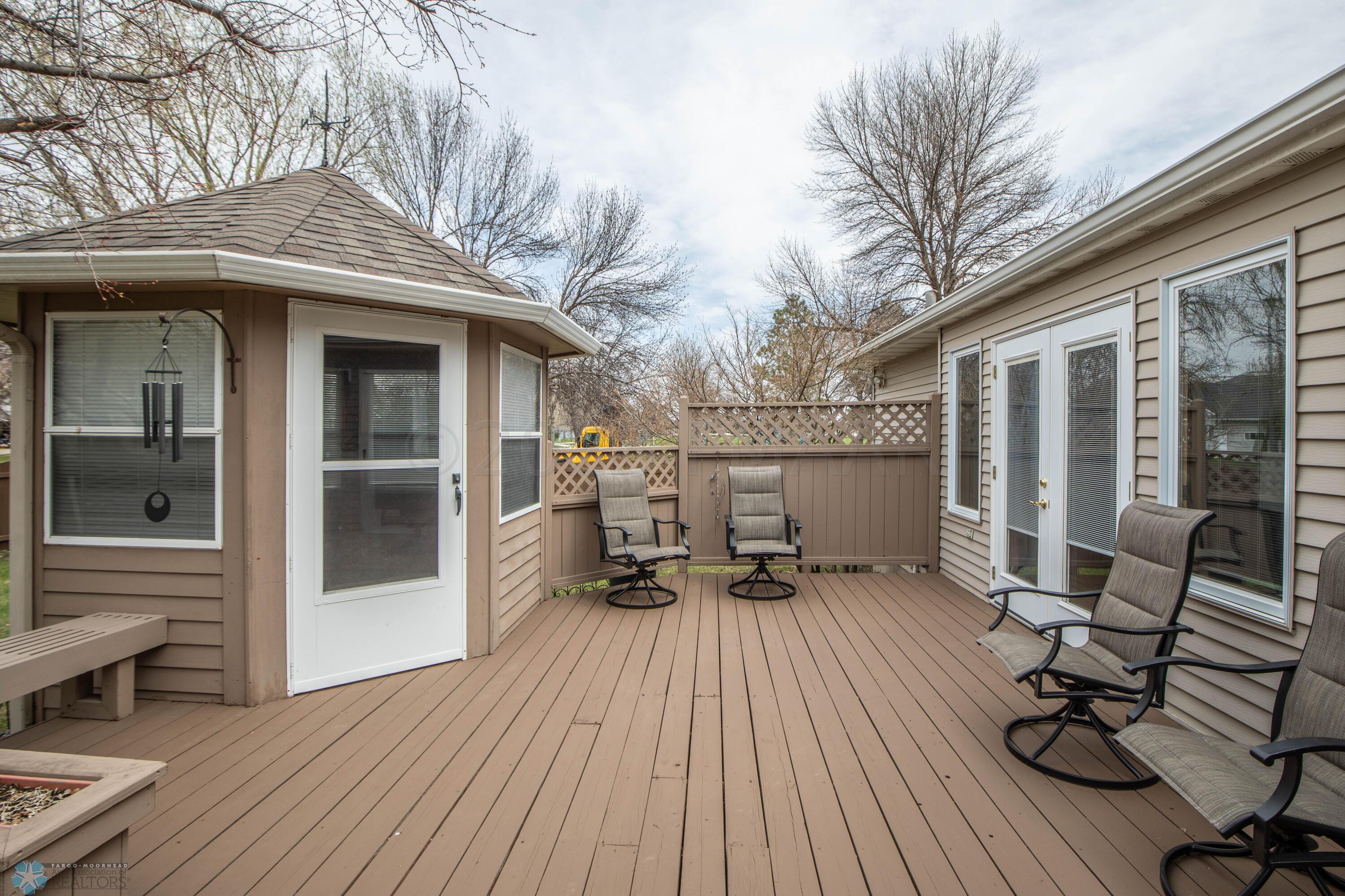 2801 37 1/2 Avenue S, Fargo