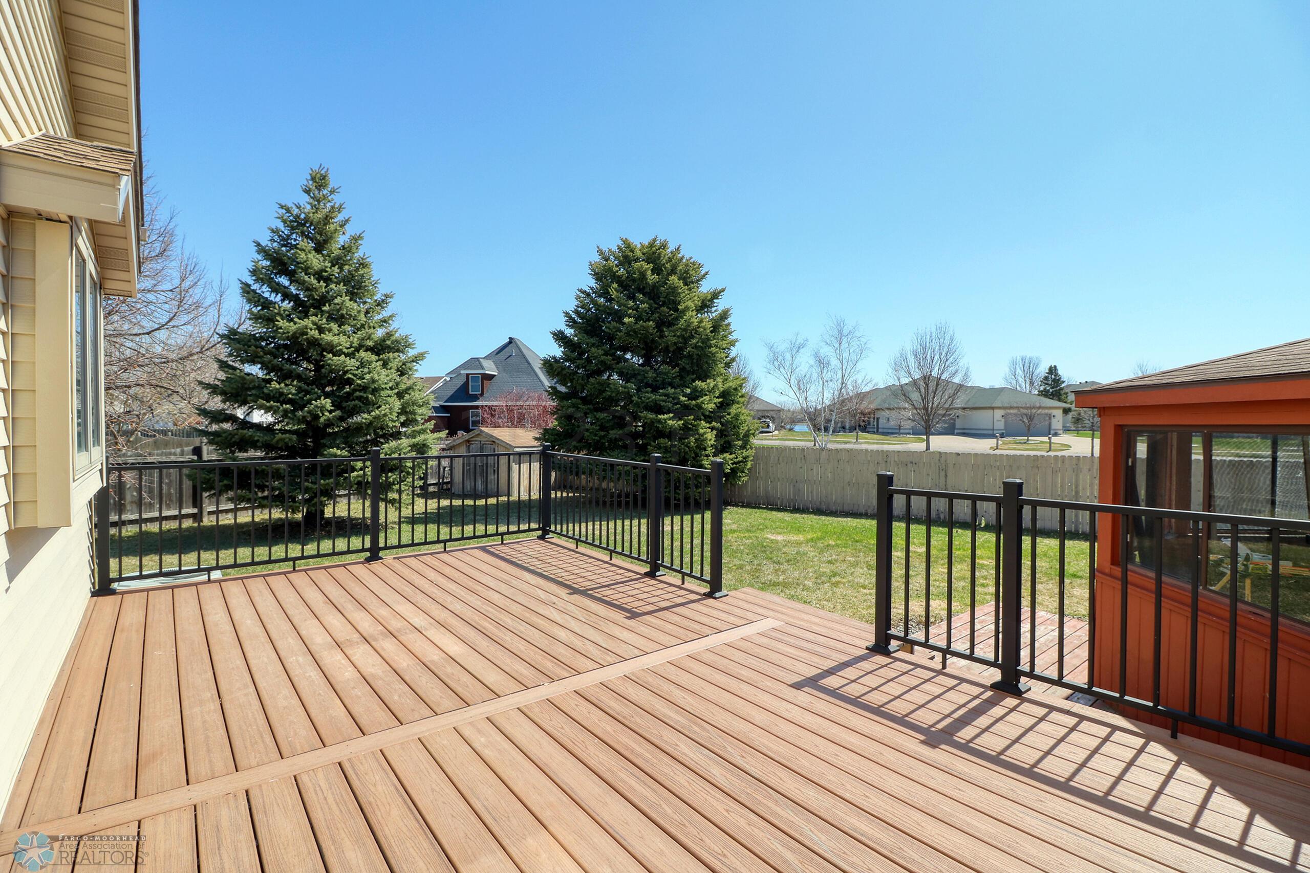 Backyard w/Storage Shed