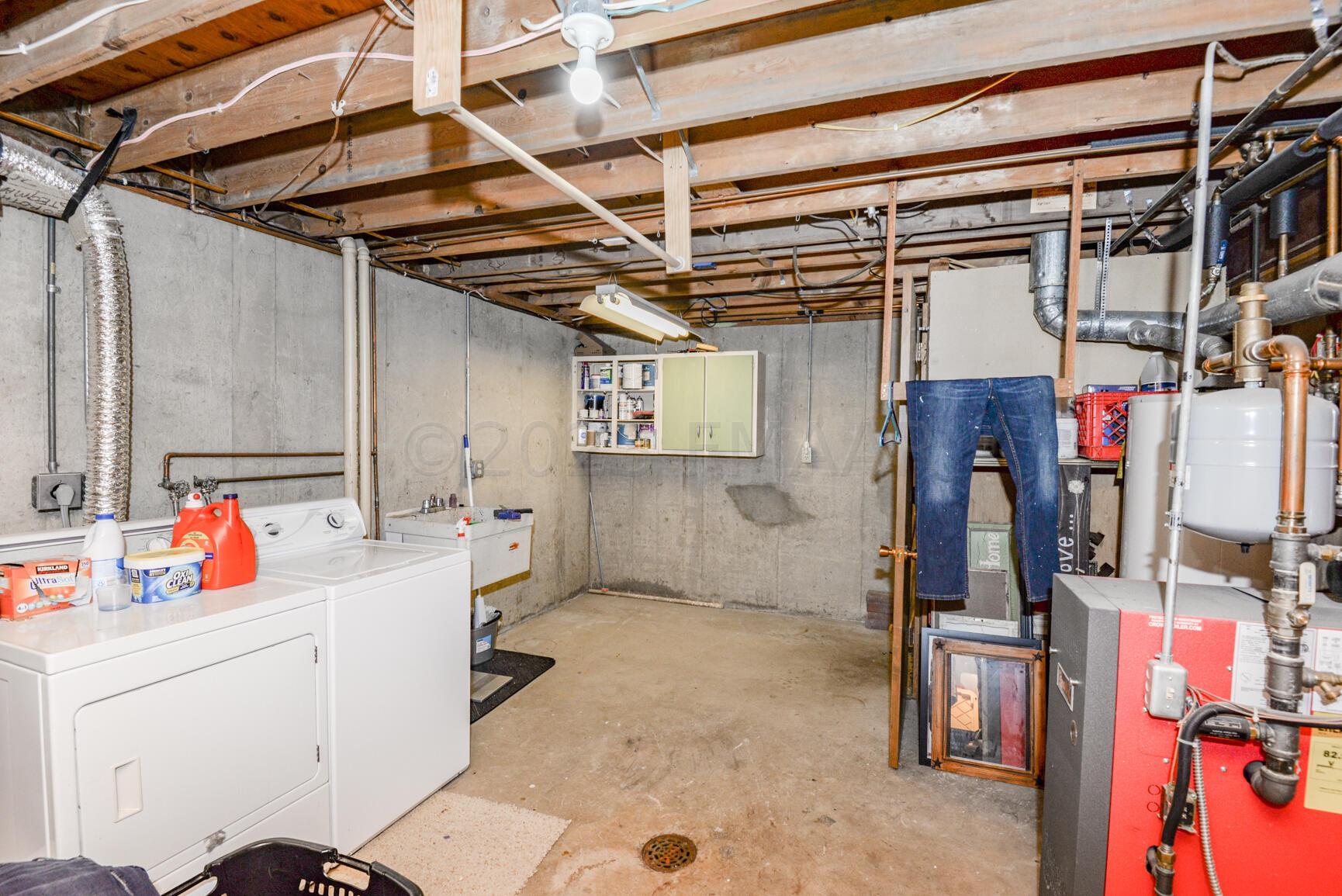 Laundry/Utilities