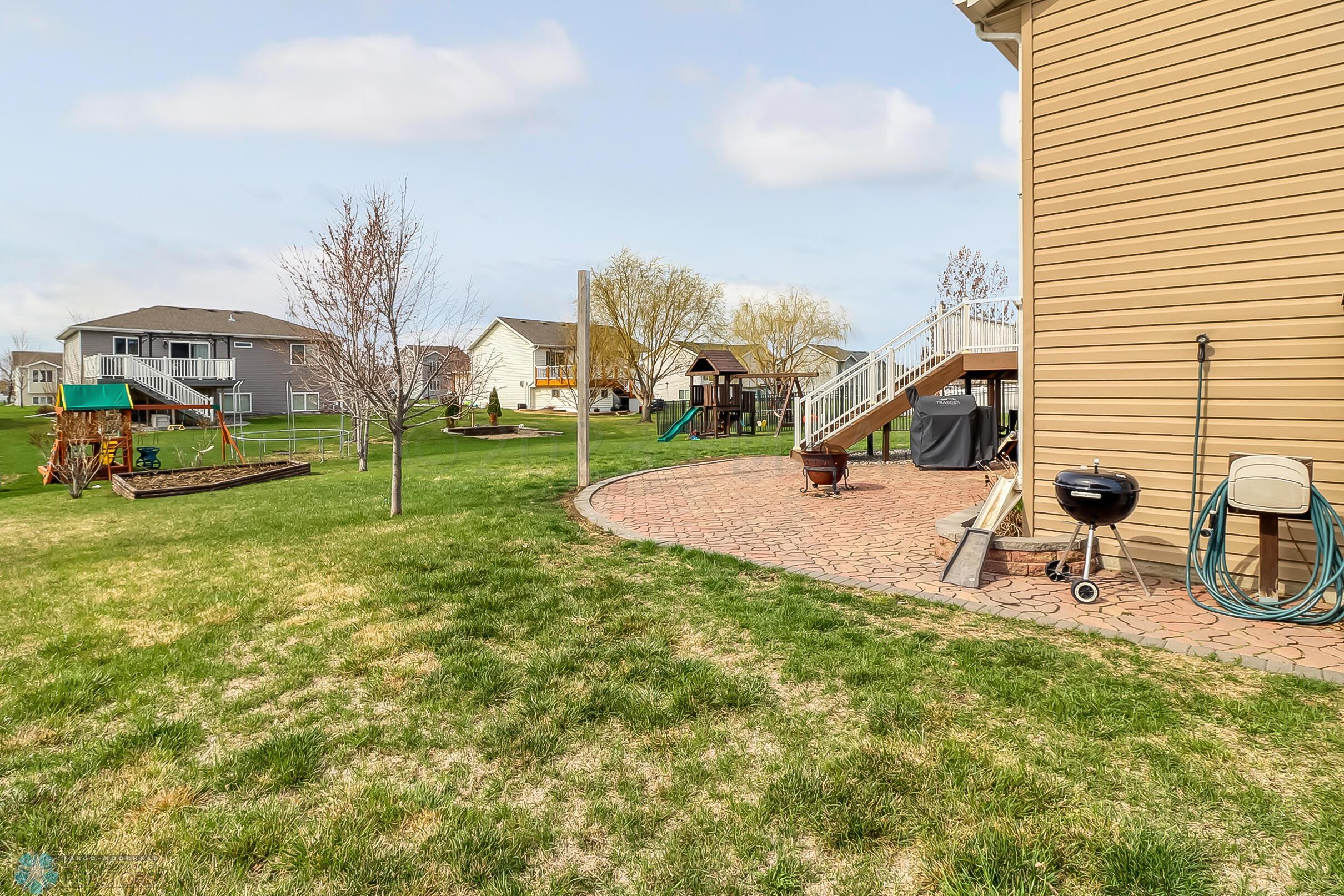 Backyard1_1