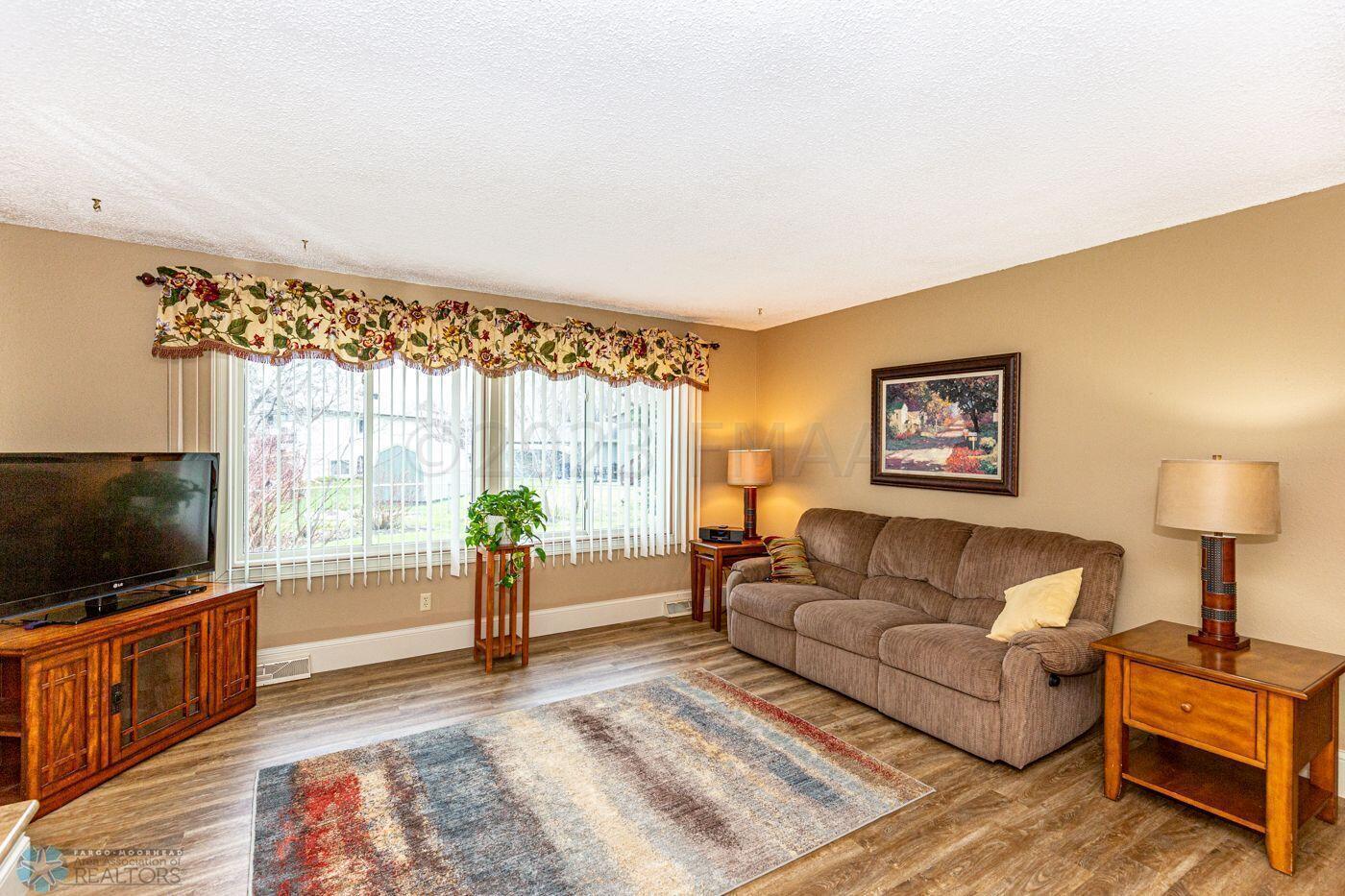 Livingroom overlooks back yard