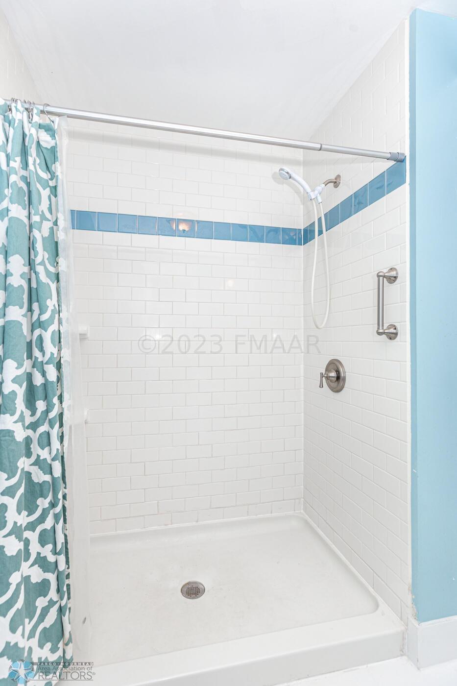 Bathroom on Main Floor w/ Tile shower