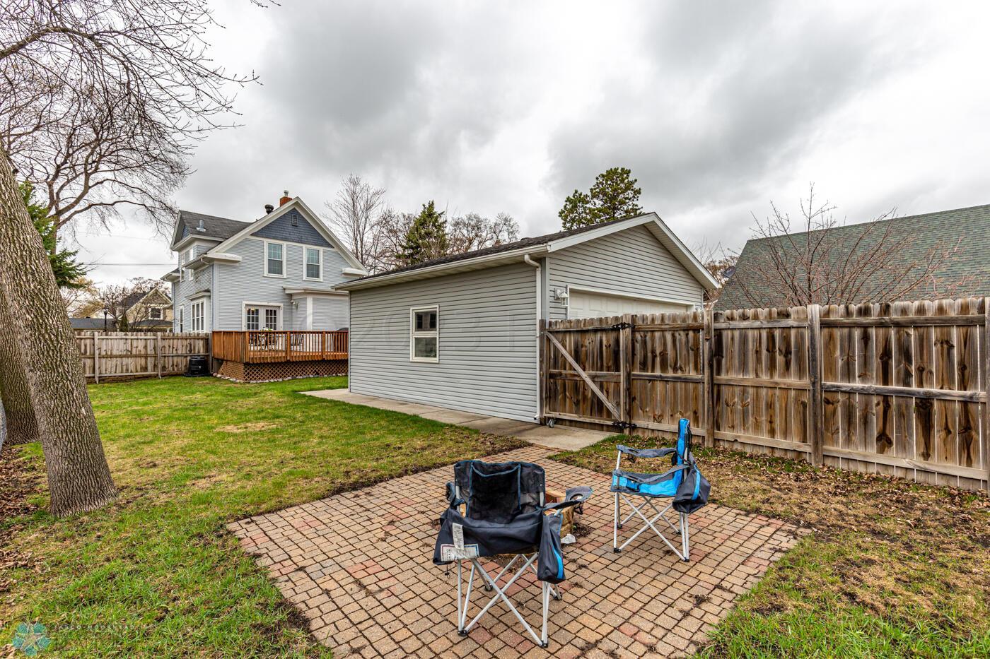 spacious yard