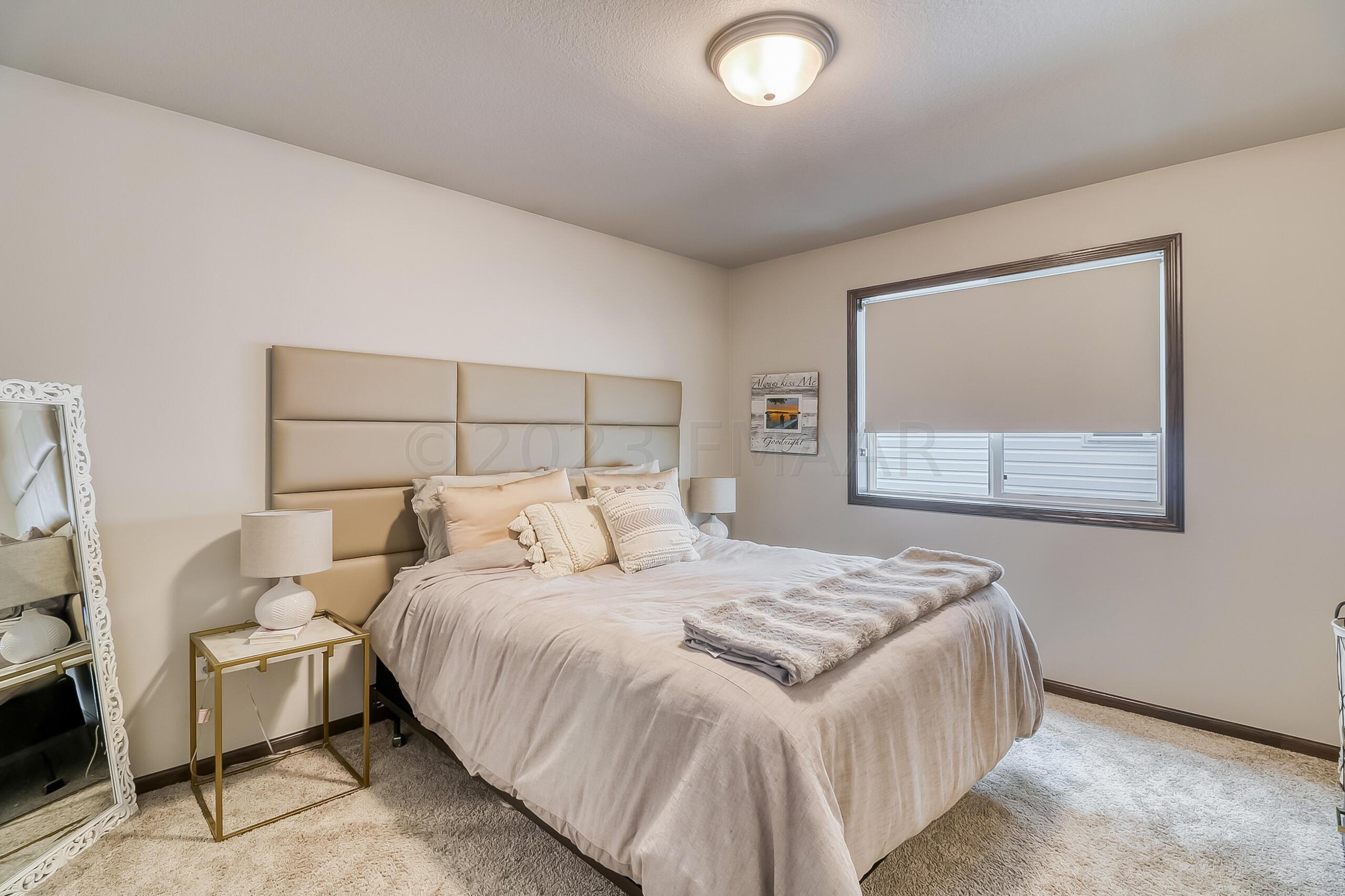 Bedroom1_0