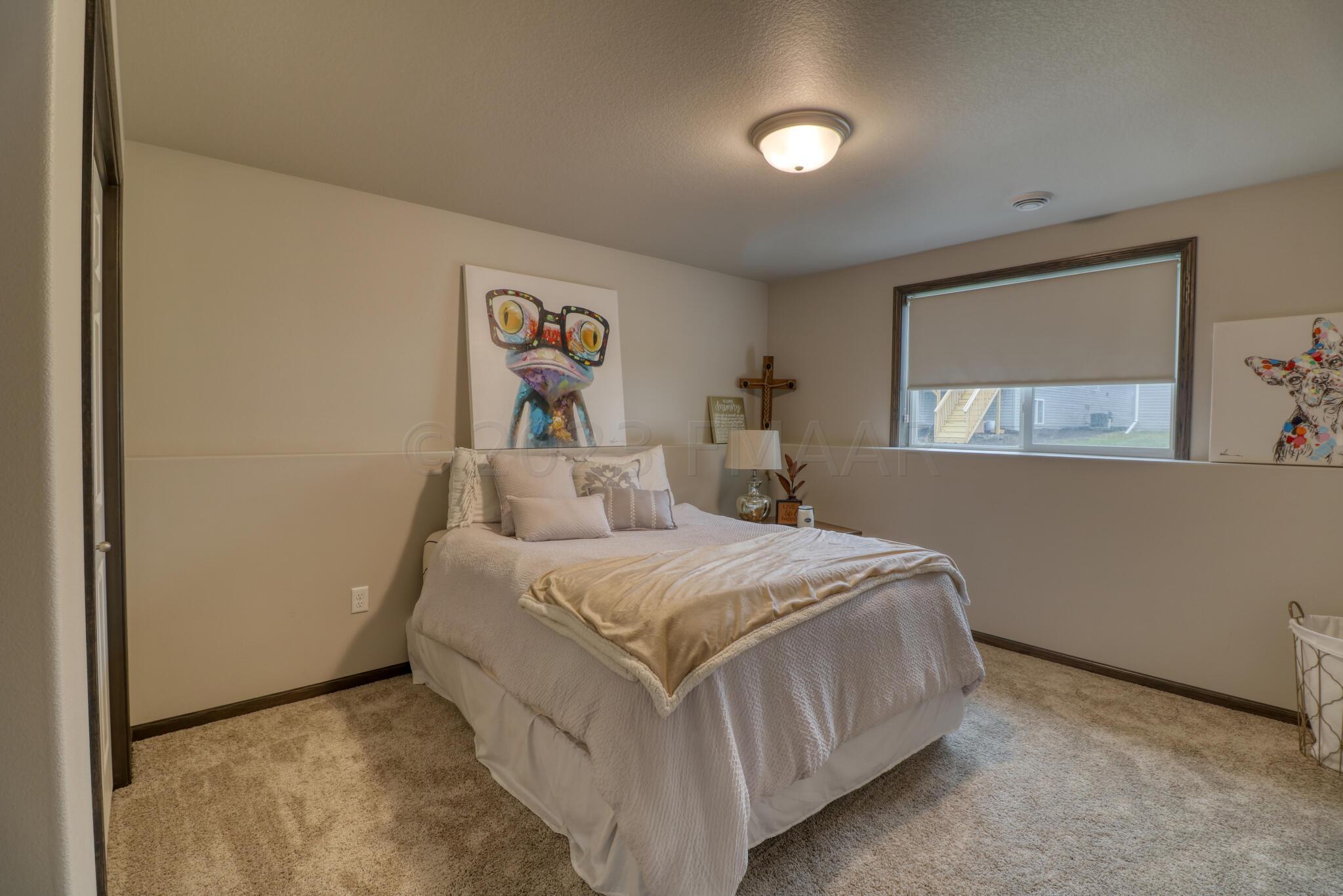 Basement Bedroom1_2