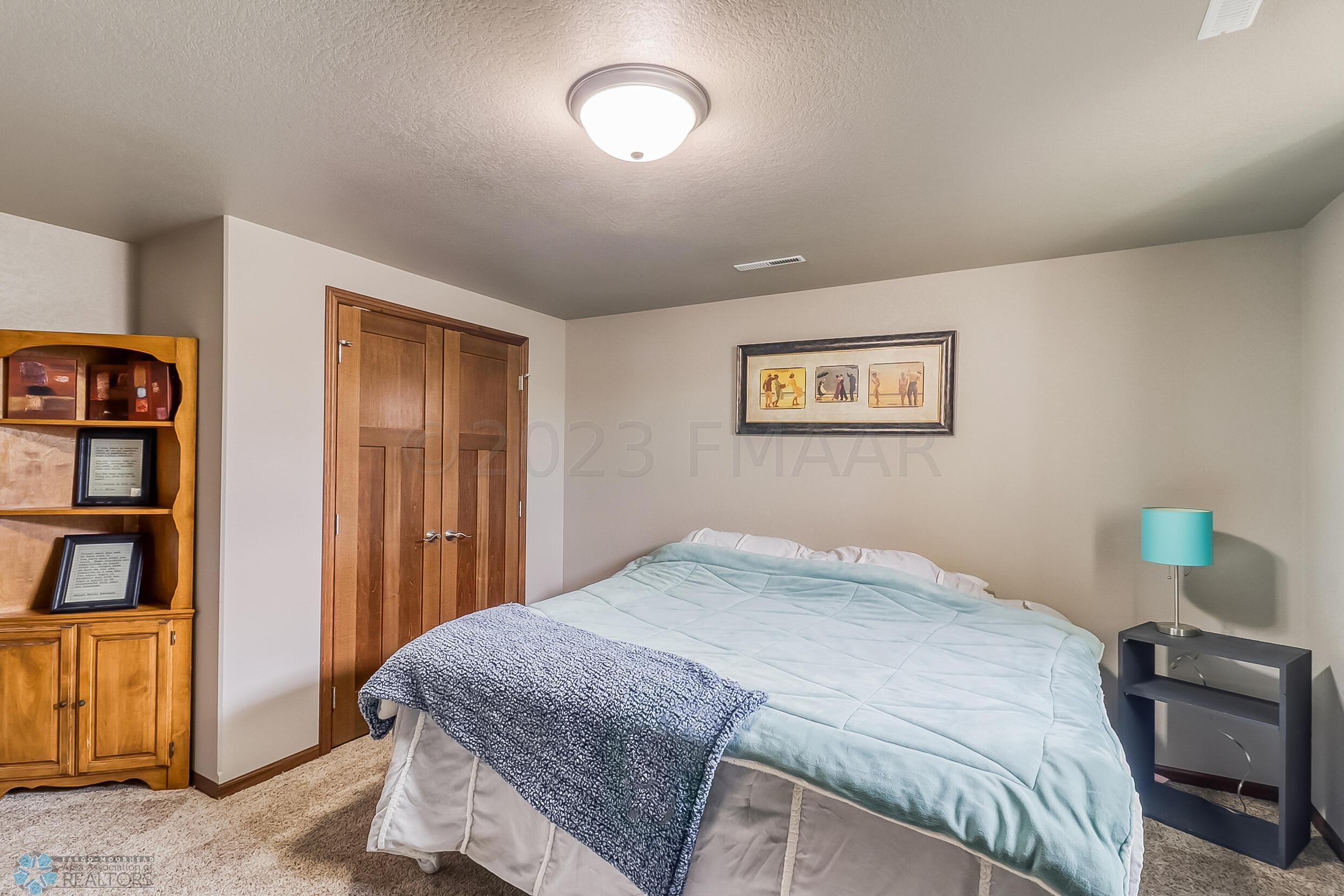 Basement Bedroom1_2
