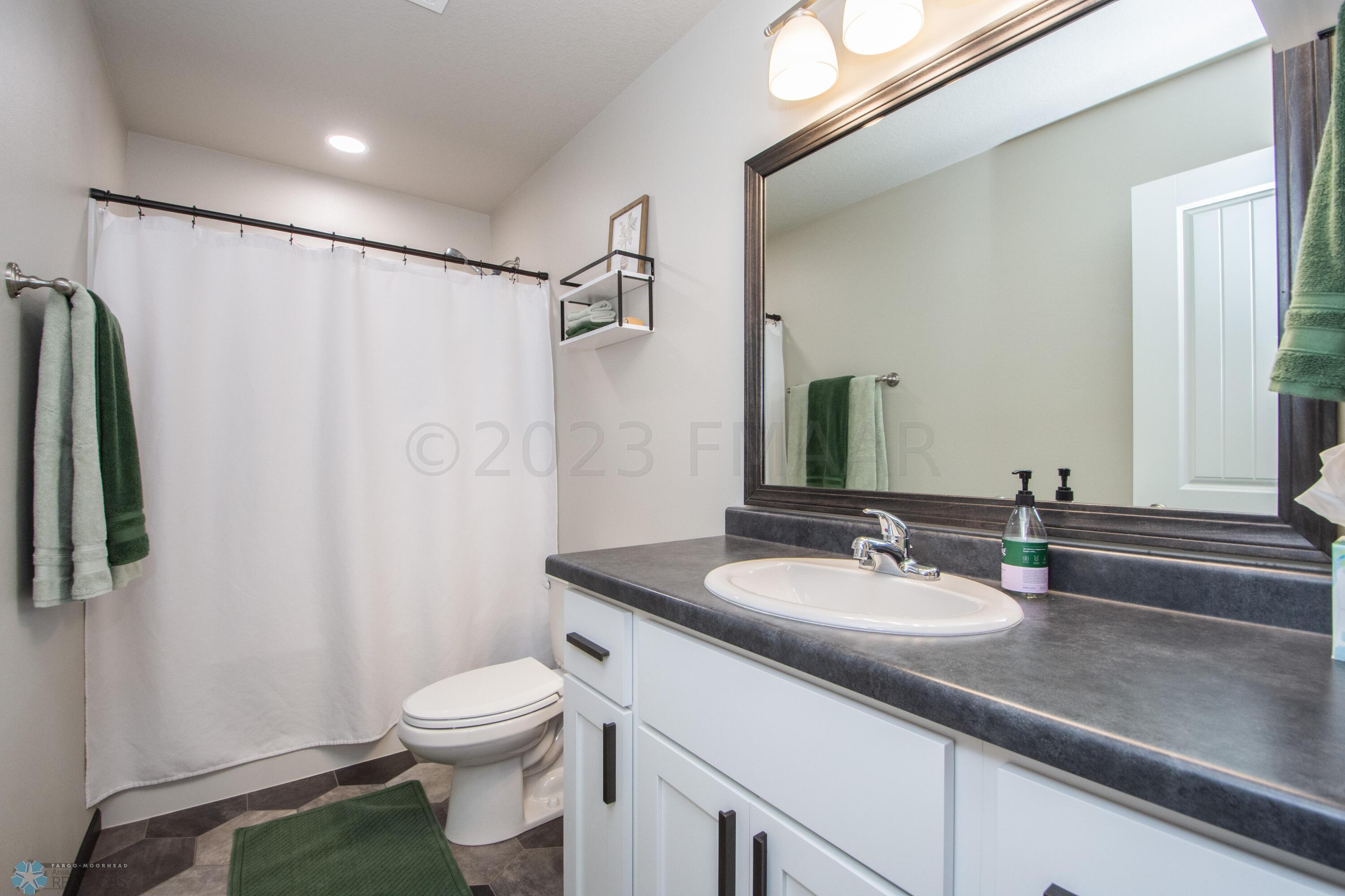 Full Bathroom