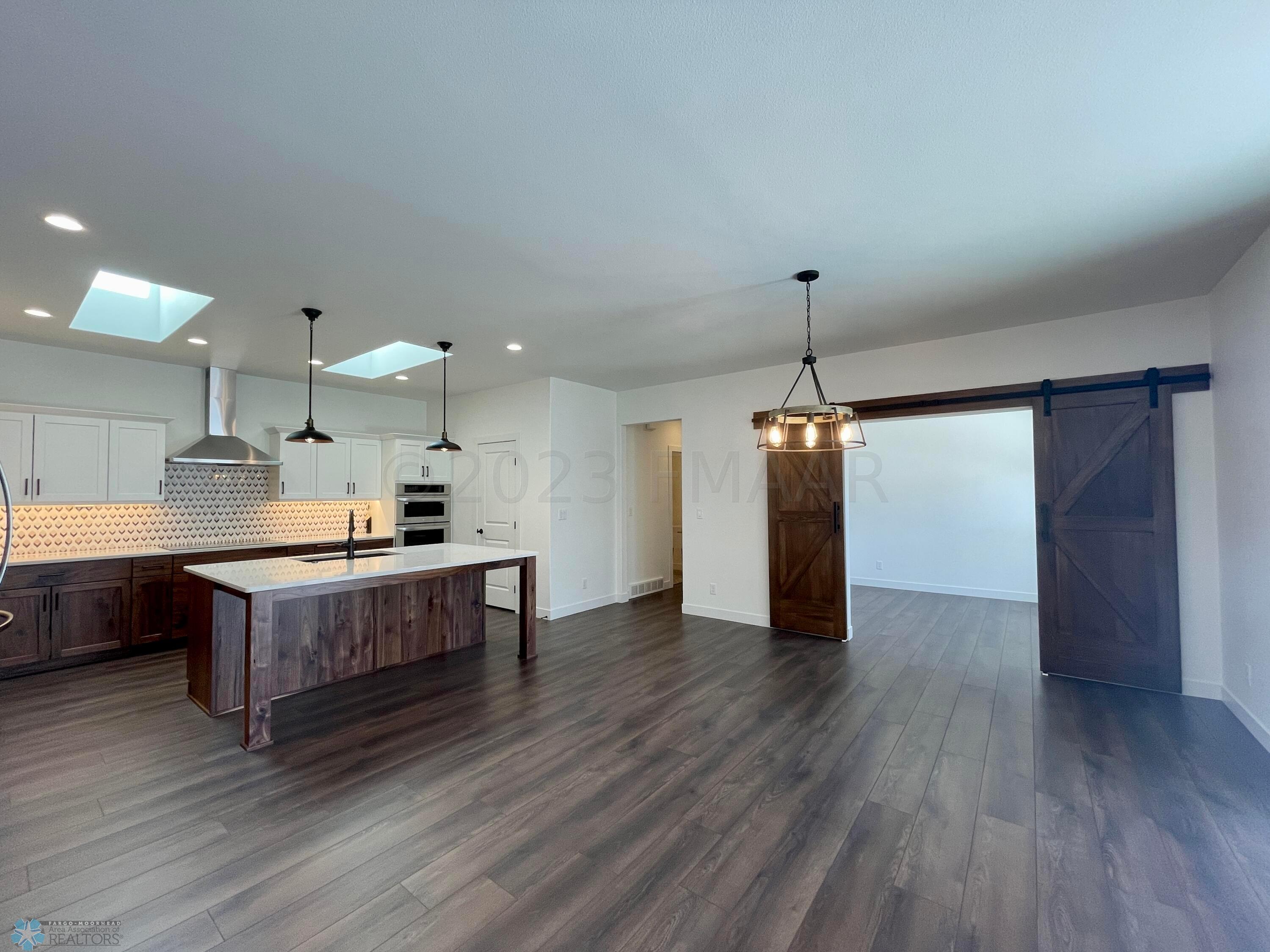 Flex Room/Kitchen