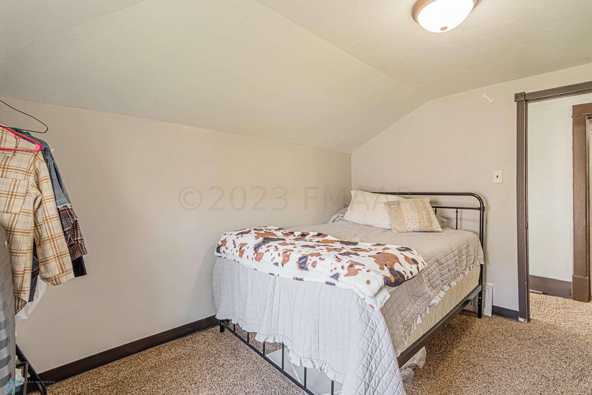 722 7th Street North, Fargo, ND-05