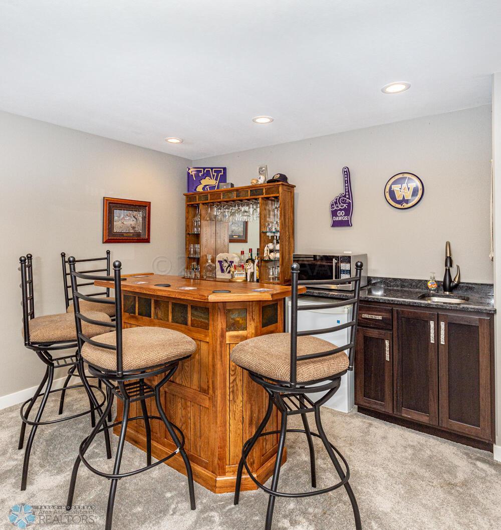 Wet bar