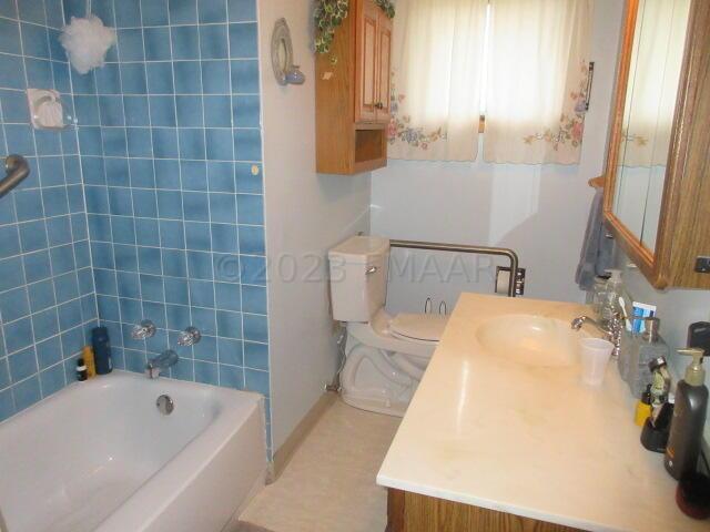 Main Floor Full Bathroom