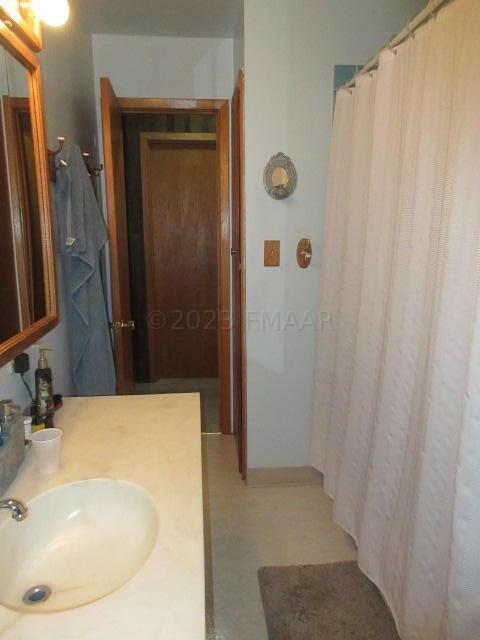 Main Floor Full Bathroom