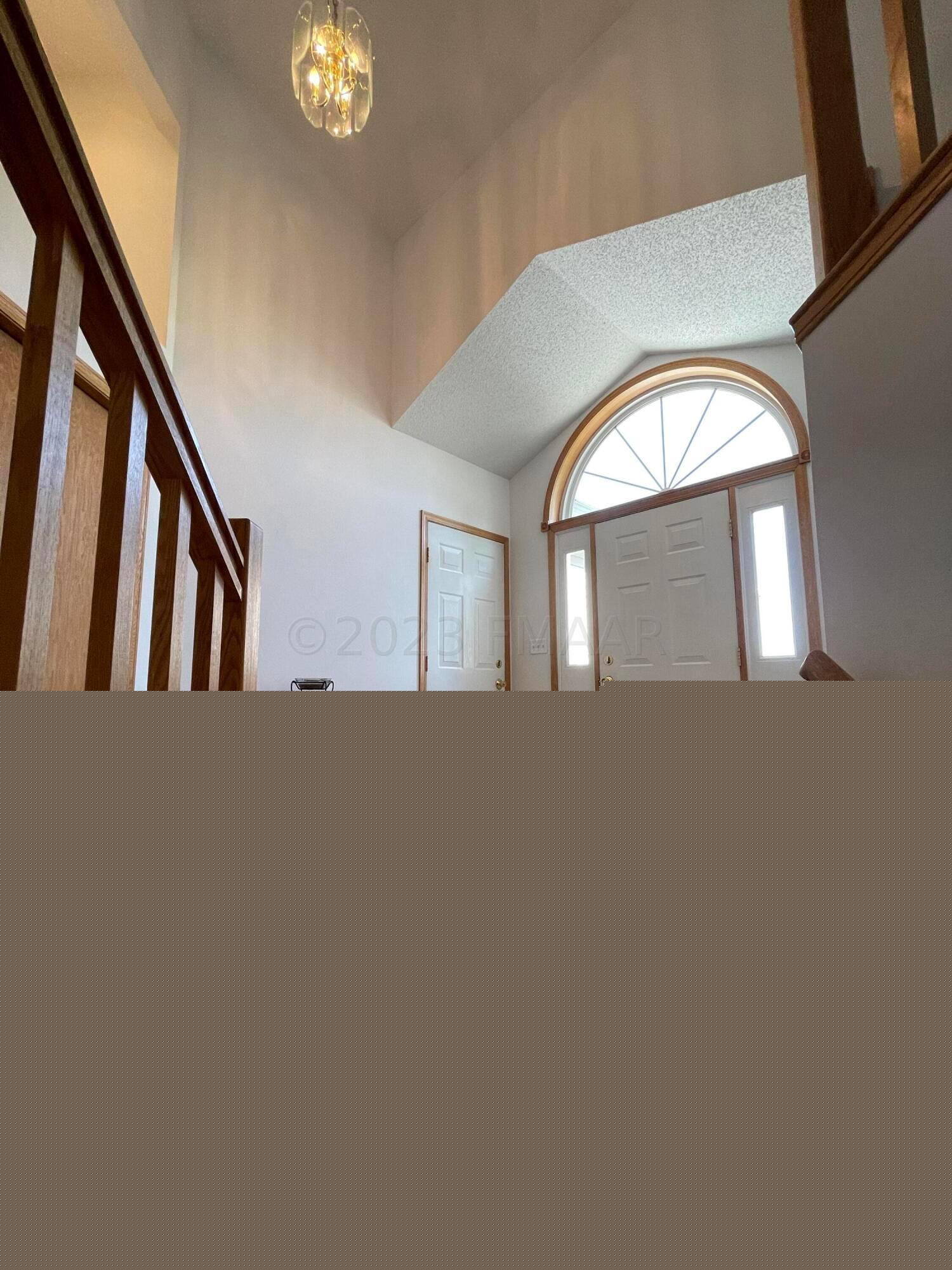 20230515_143043827_iOS
