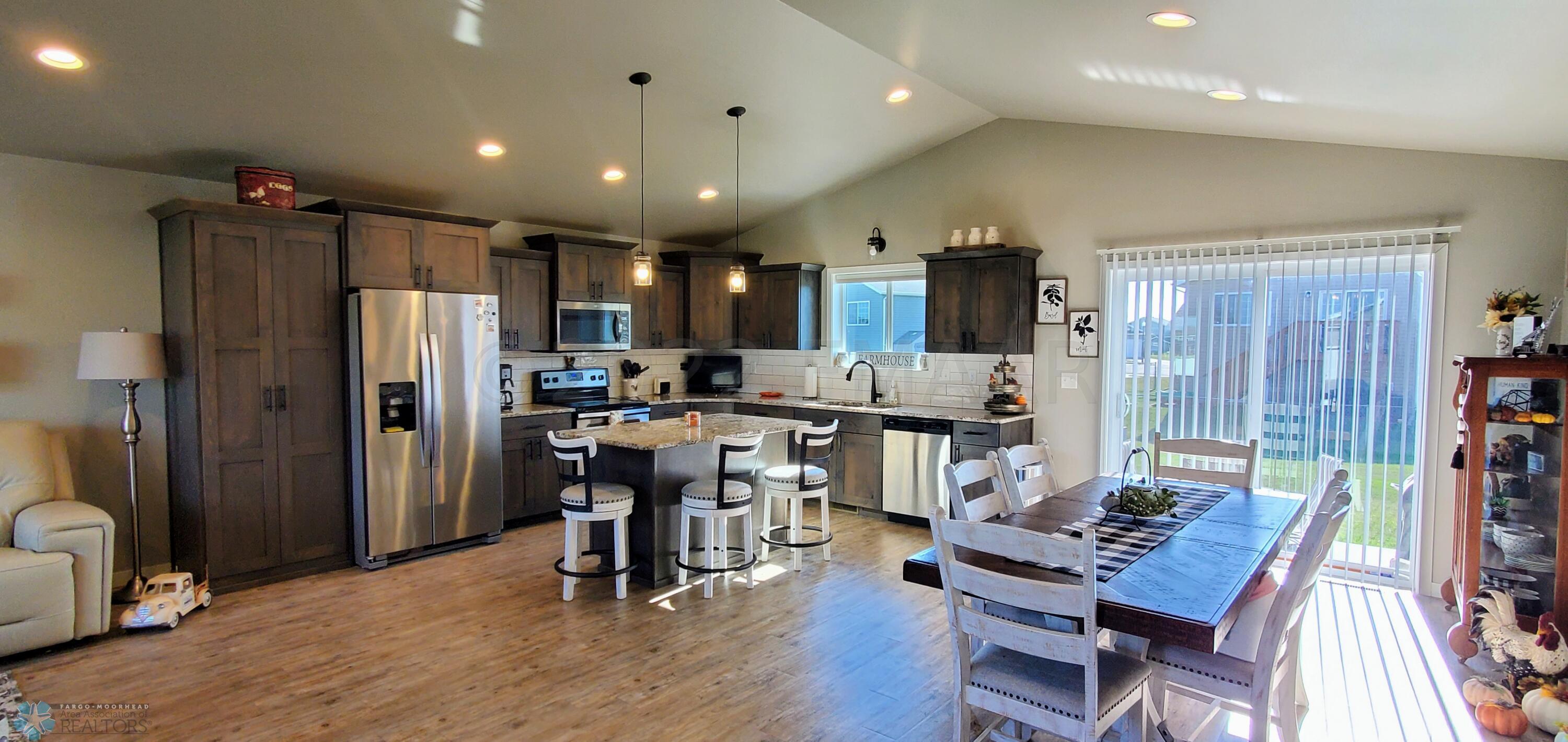 Kitchen/Dining