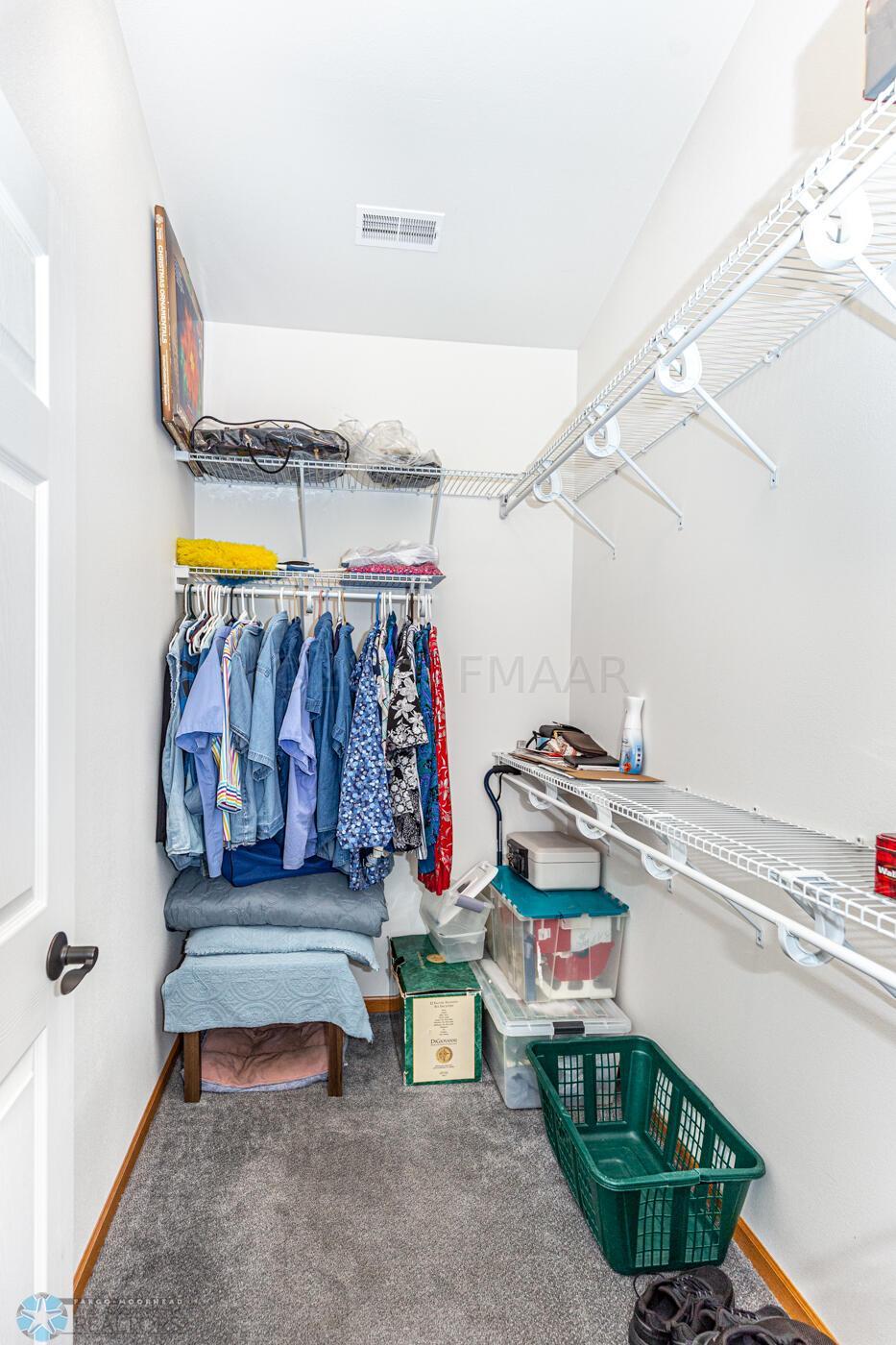 Walk-In-Closet