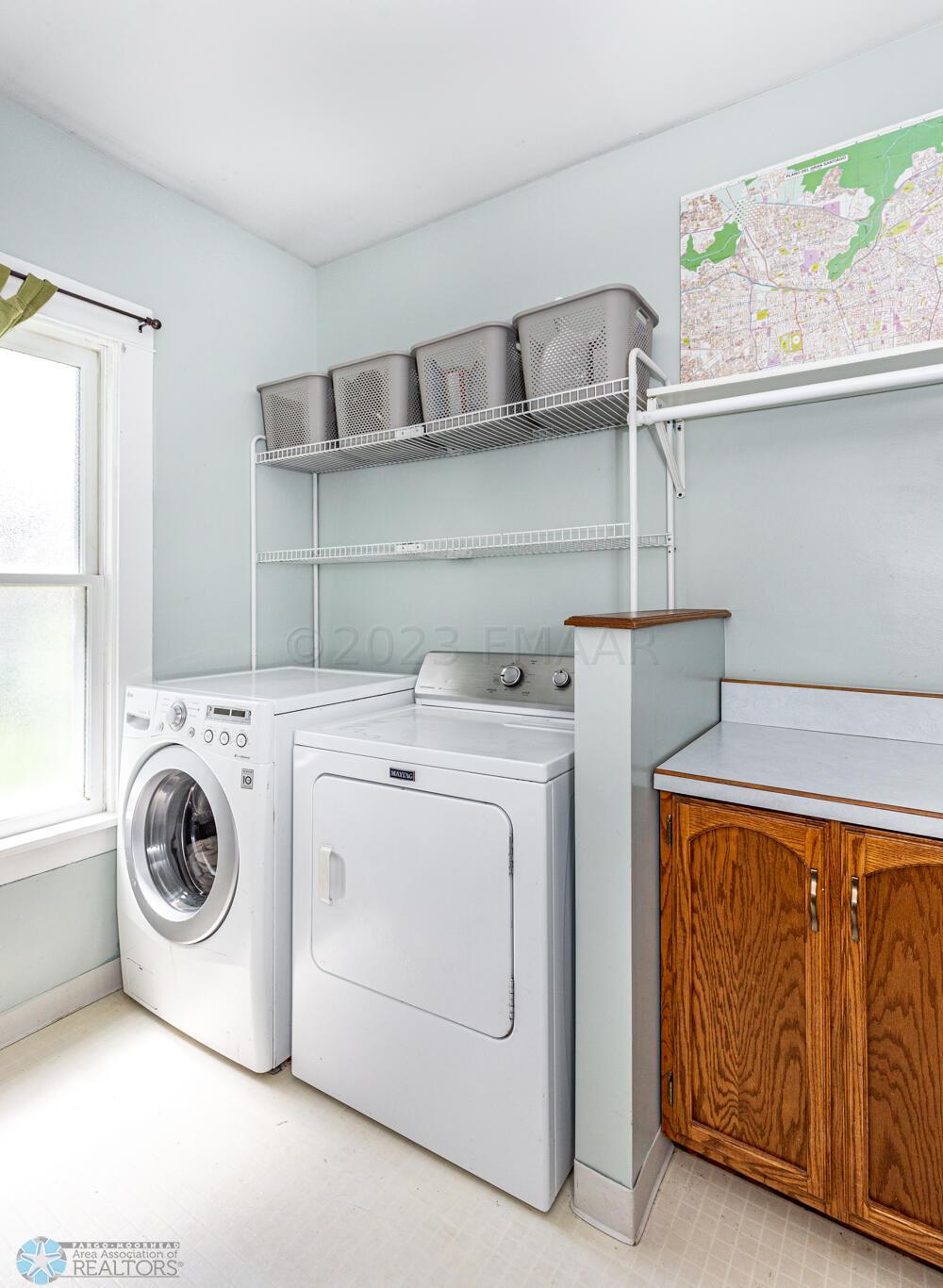 Butler pantry/laundry