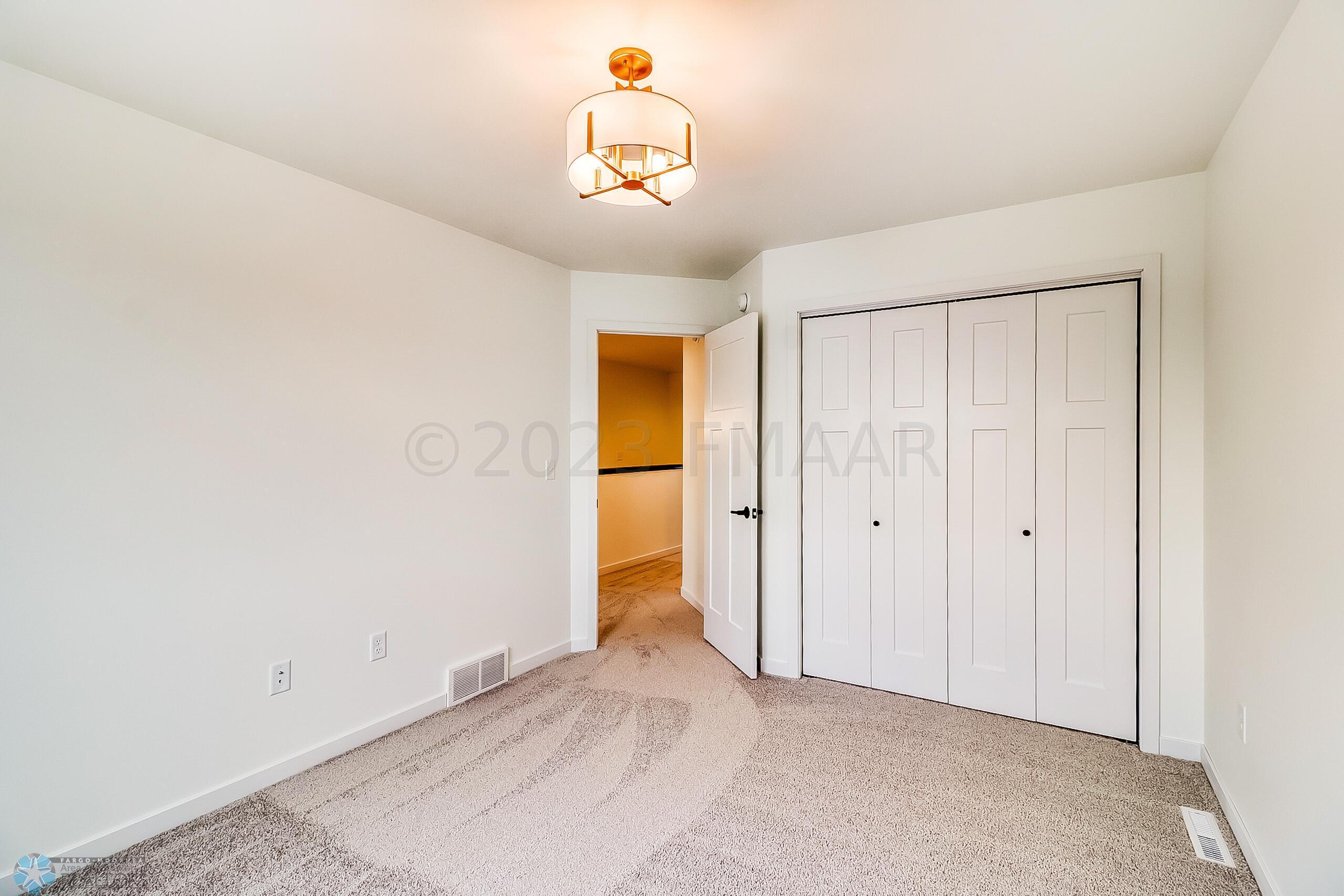 Bedroom2_2
