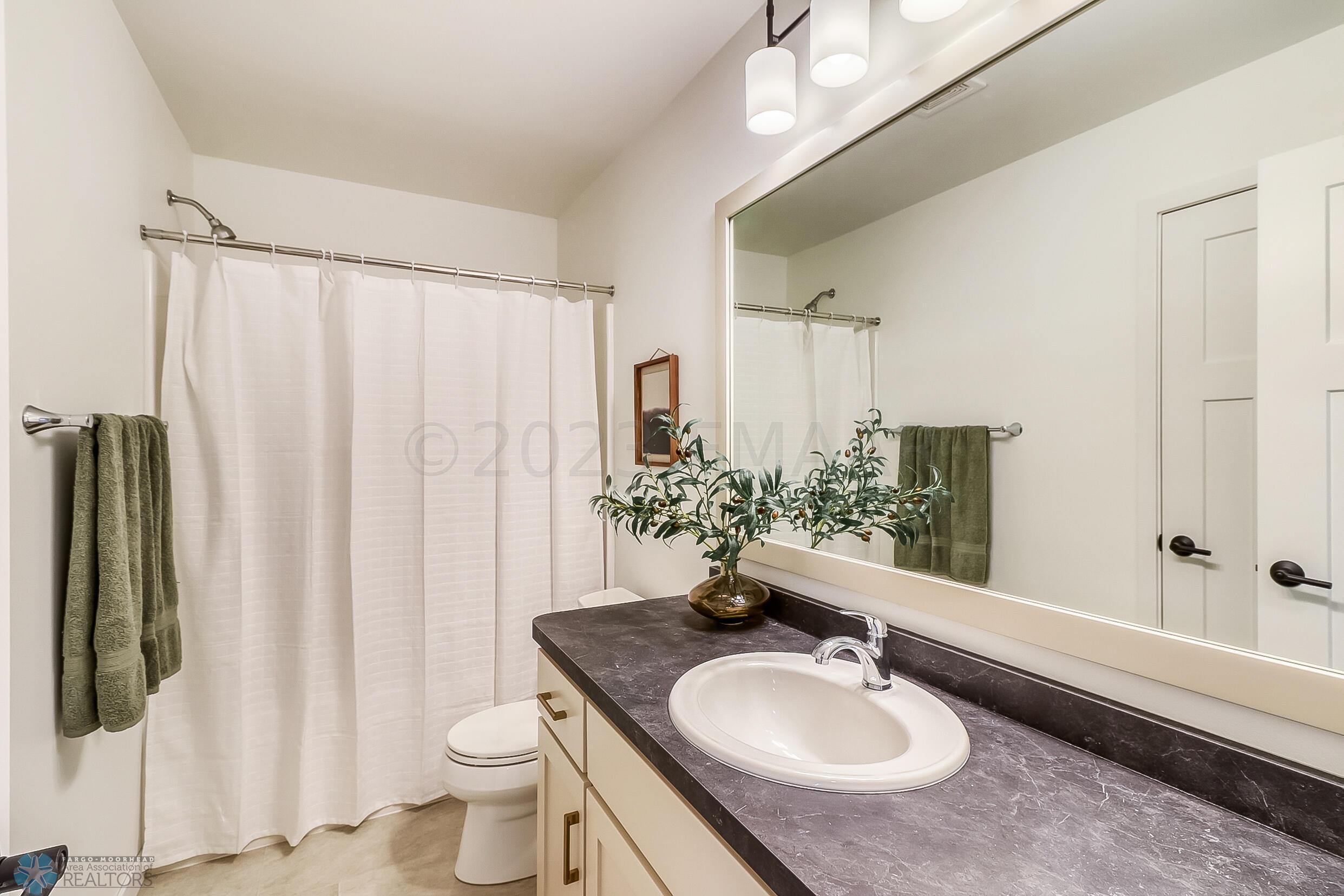 Bathroom1_1