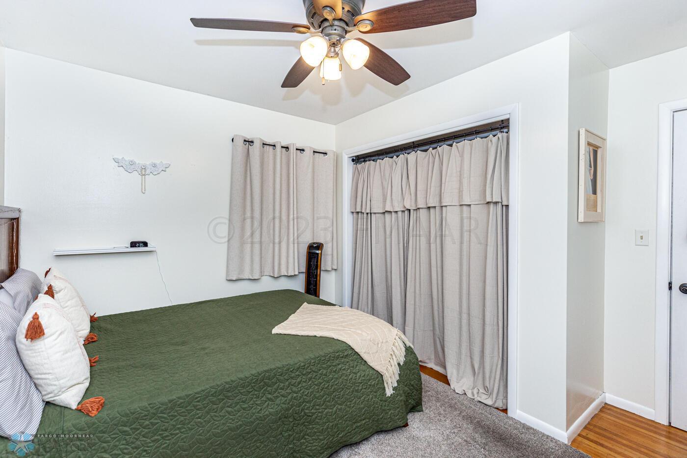 Home-4