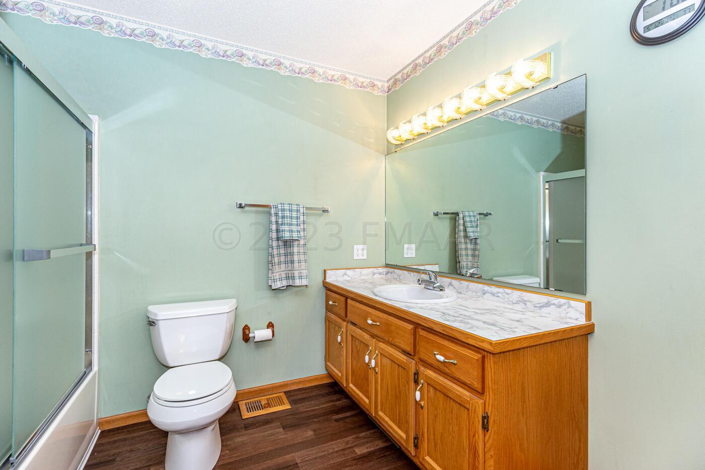 Hollywood Bath