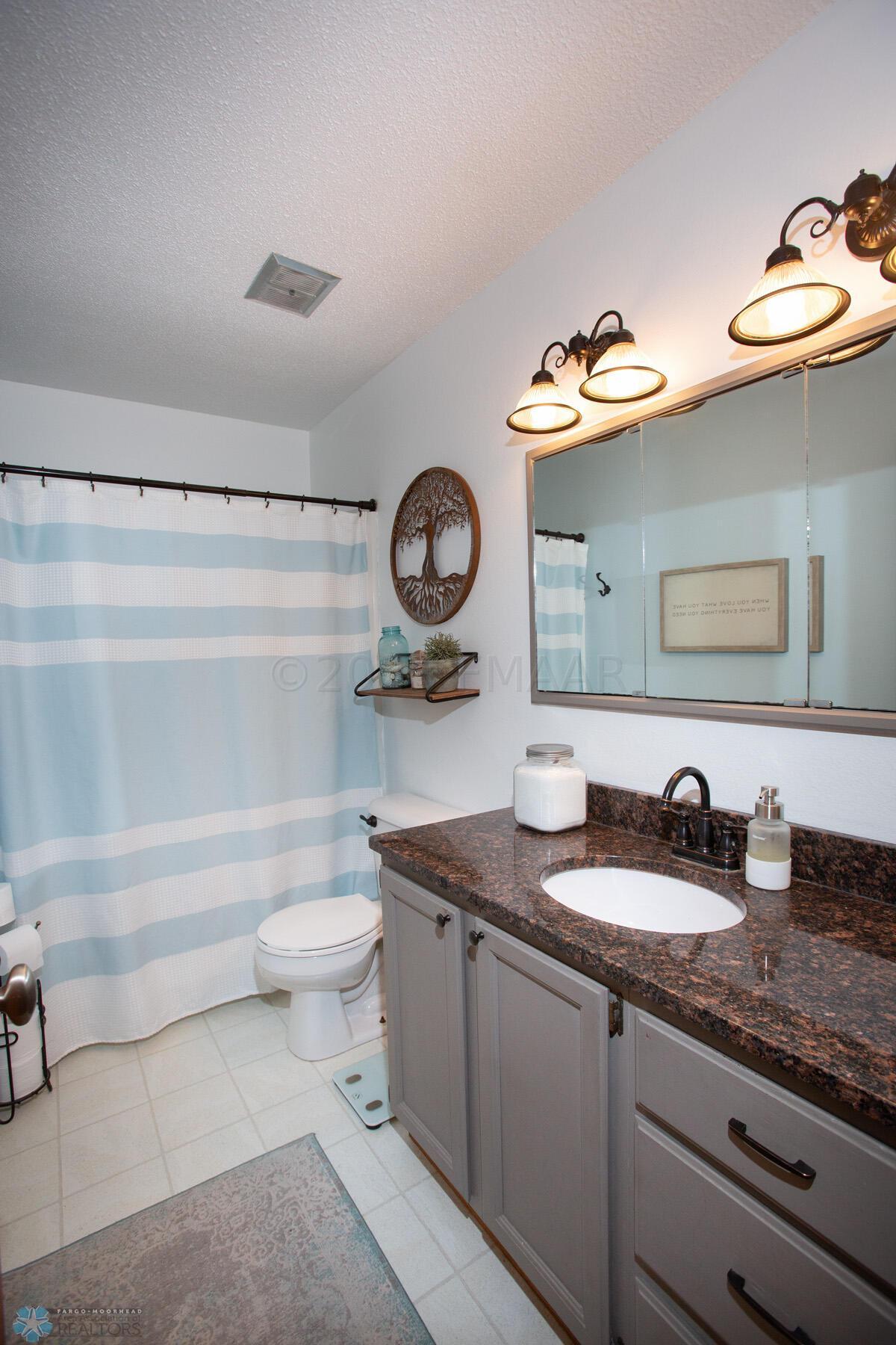 Upper Level Bathroom2