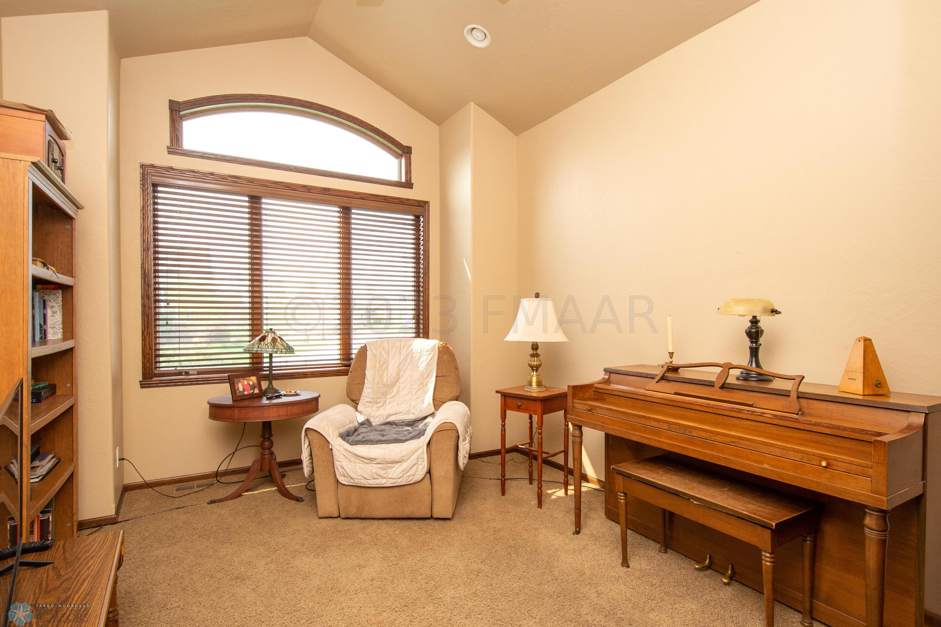 Office/Bedroom 2
