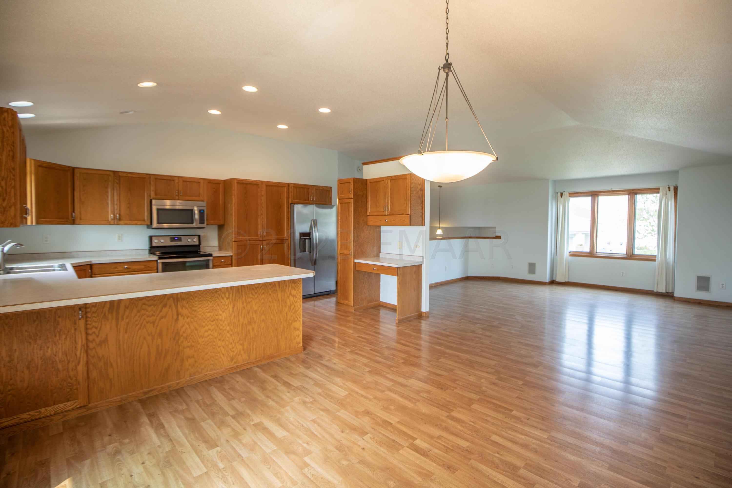 Dining/Kitchen
